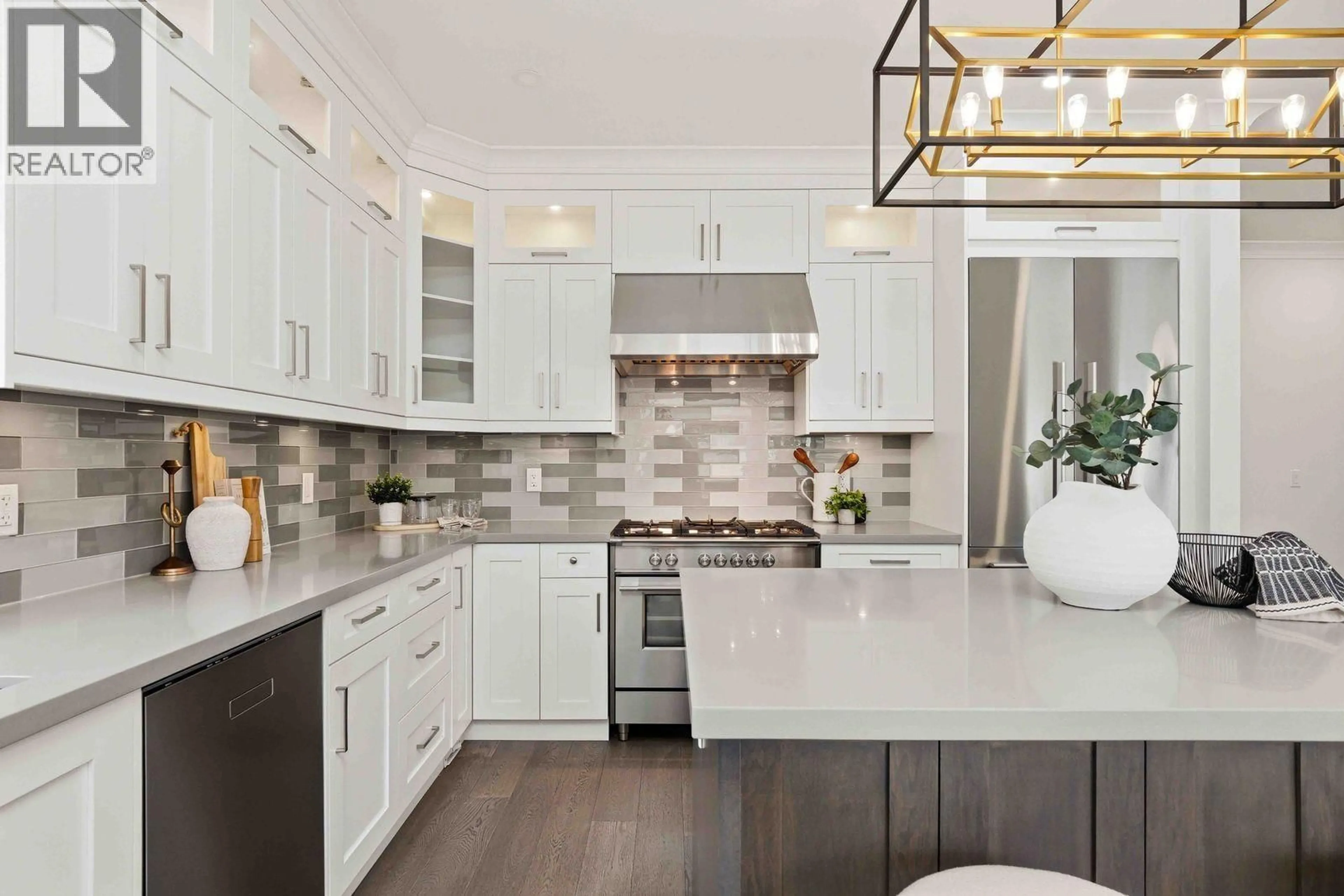 Contemporary kitchen, ceramic/tile floor for 5061 44B AVENUE, Ladner British Columbia V4K1J2
