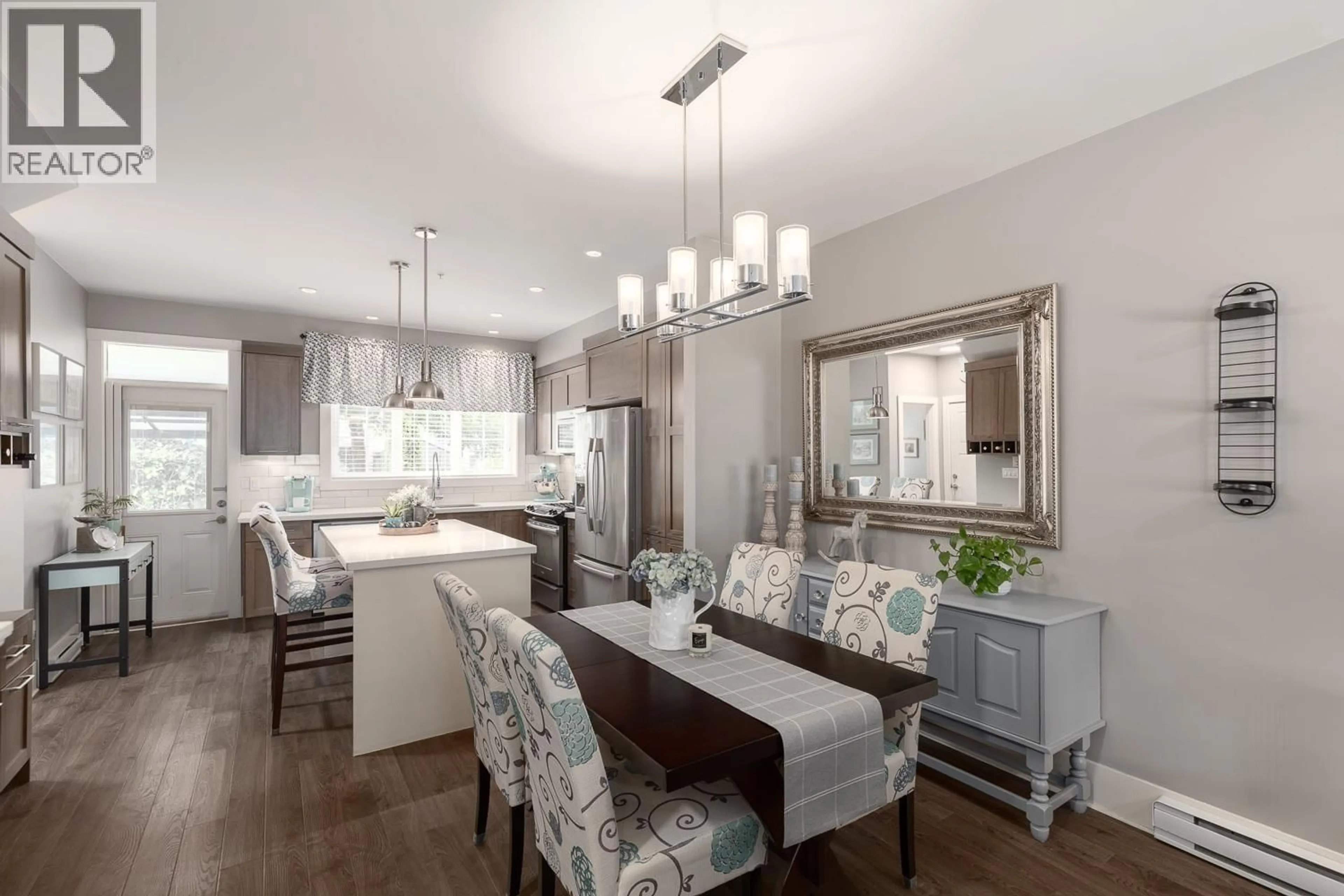 Open concept kitchen, wood/laminate floor for 19 - 12161 237 STREET, Maple Ridge British Columbia V4R0E7
