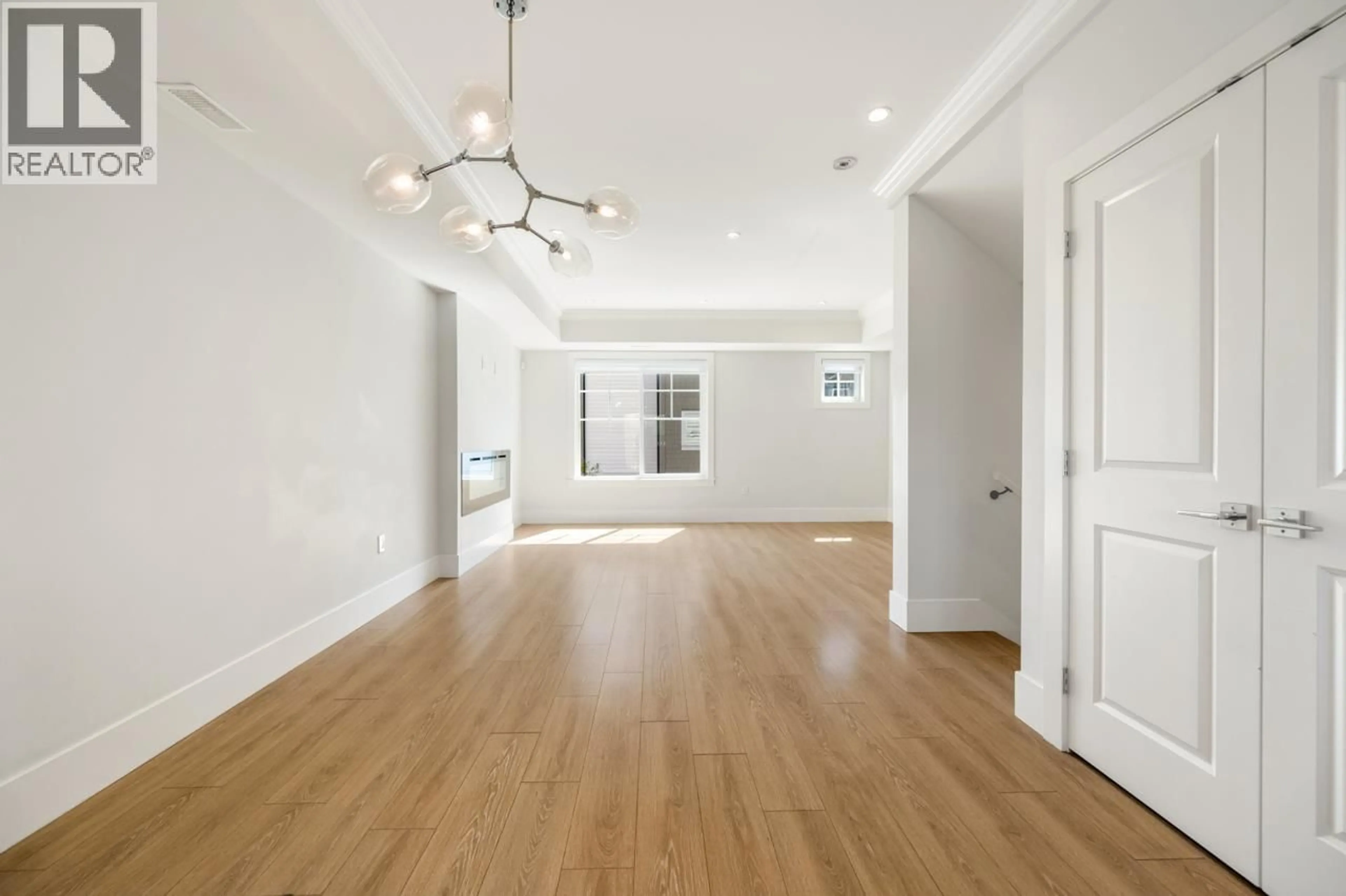Unknown for 17 - 9211 MCKIM WAY, Richmond British Columbia V6X0T1