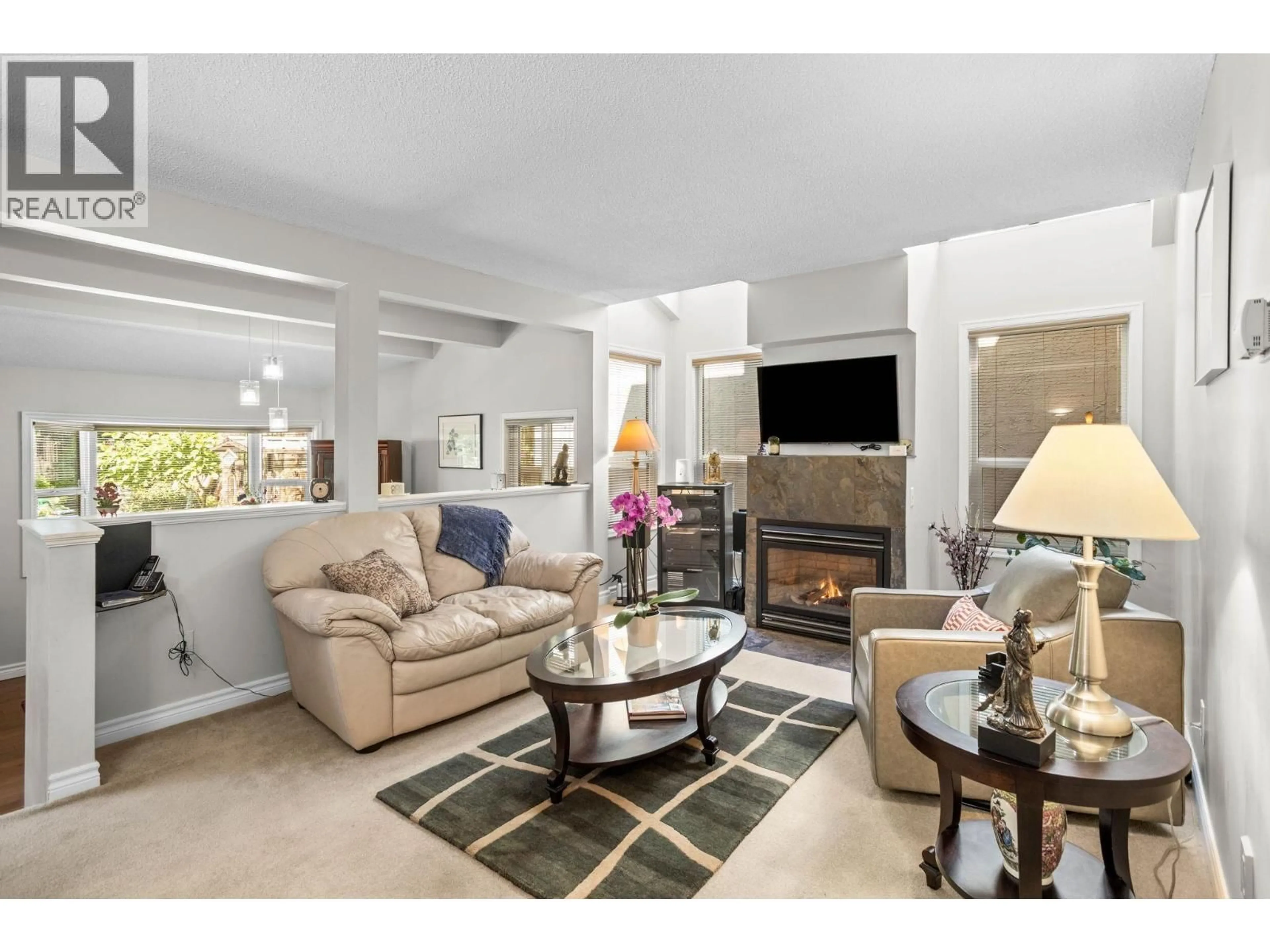 Living room with furniture, unknown for 1747 RUFUS DRIVE, North Vancouver British Columbia V7J3L8