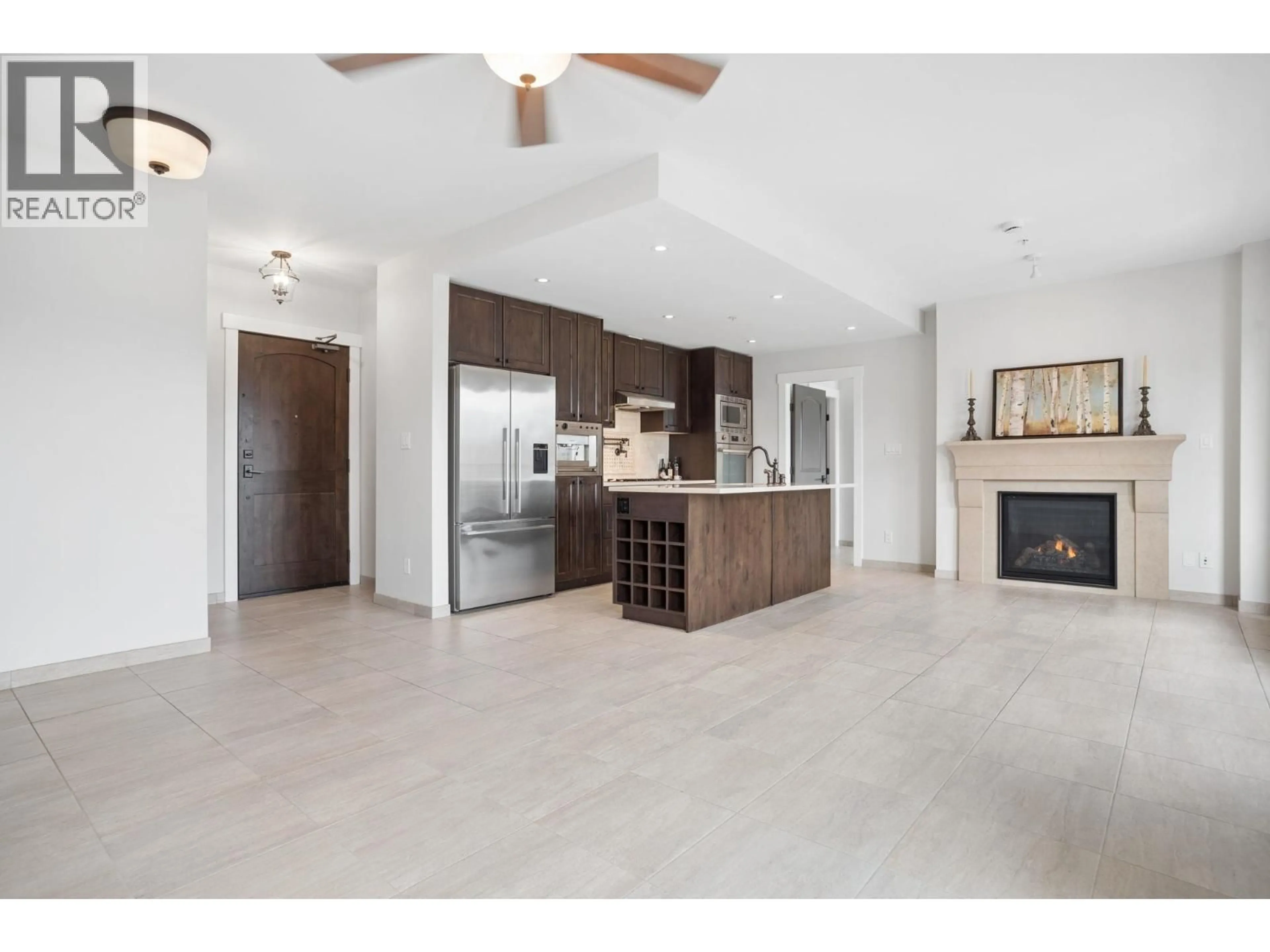 Open concept kitchen, ceramic/tile floor for 301 - 4721 HASTINGS STREET, Burnaby British Columbia V5C2K8