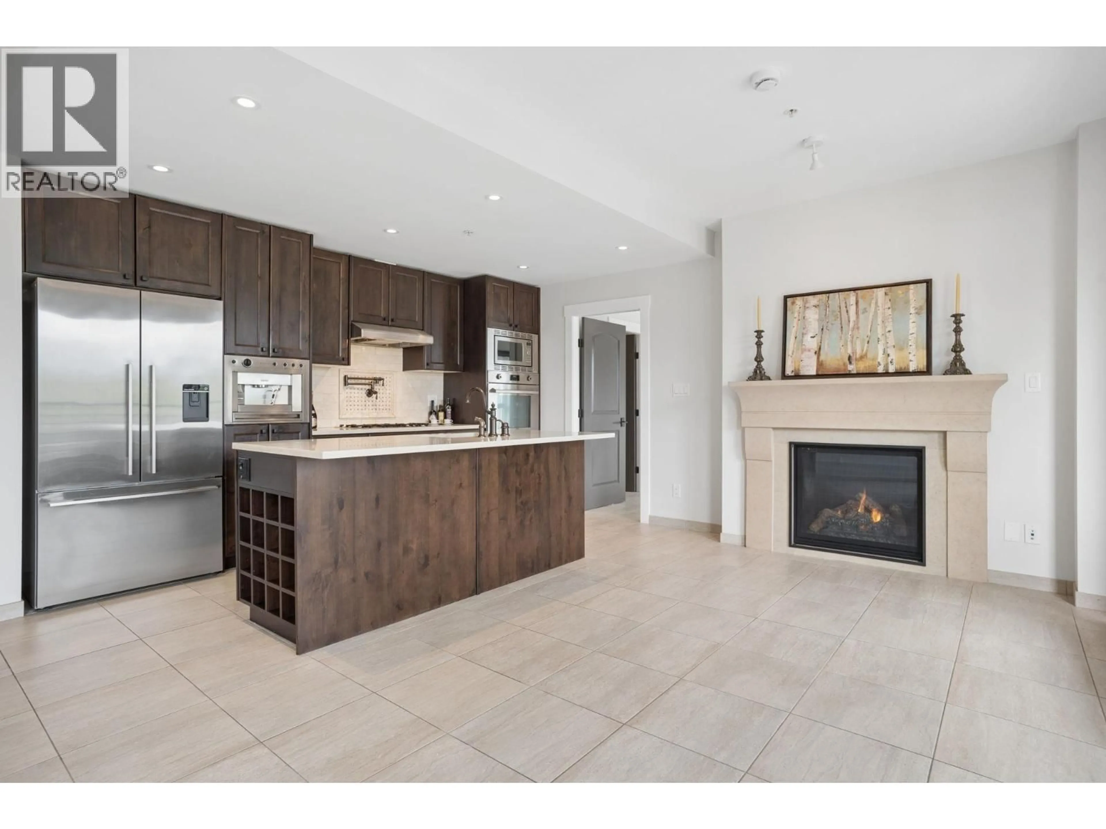 Open concept kitchen, ceramic/tile floor for 301 - 4721 HASTINGS STREET, Burnaby British Columbia V5C2K8