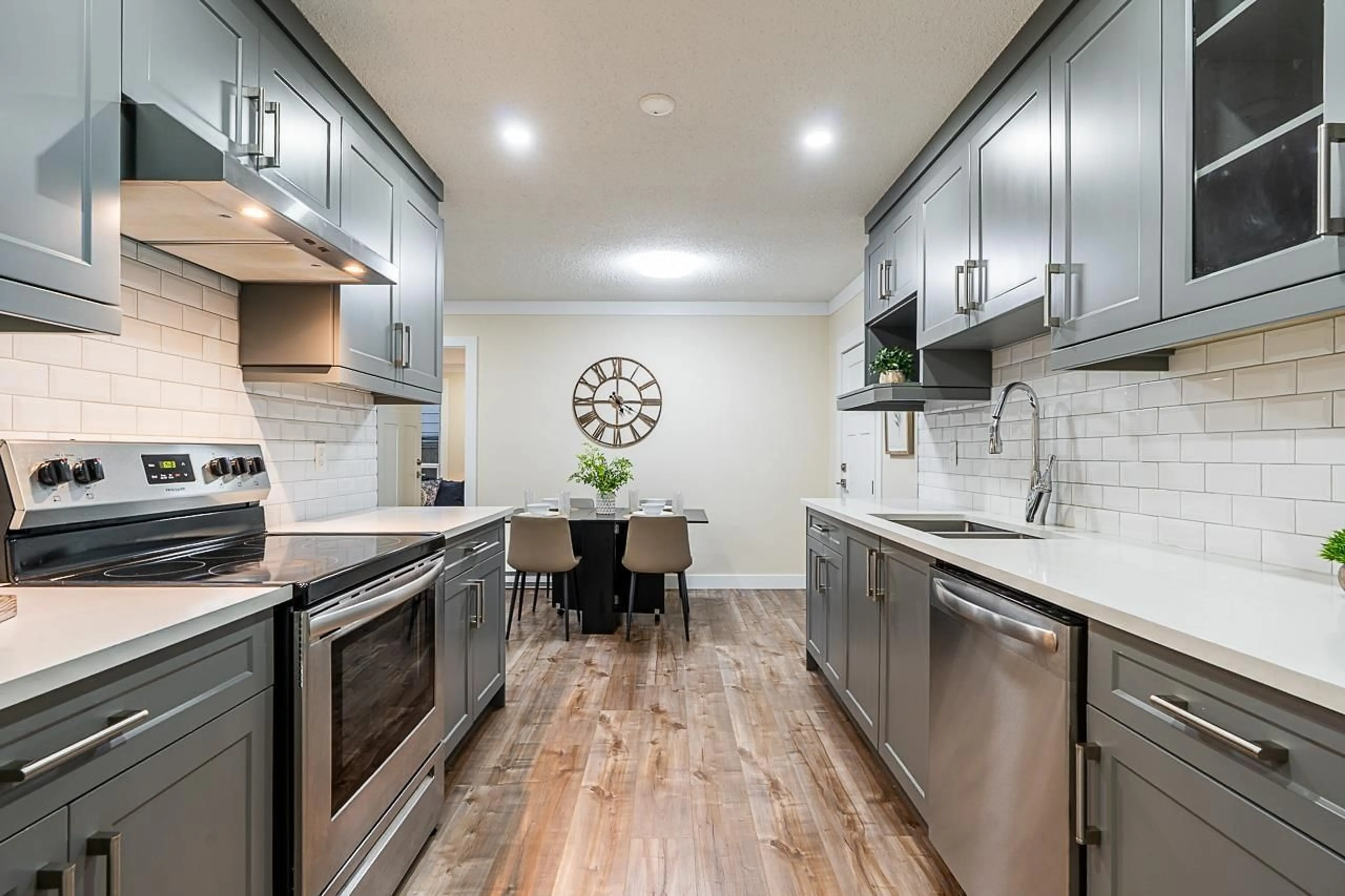 Open concept kitchen, unknown for 27036 28 AVENUE, Langley British Columbia V4W3E5