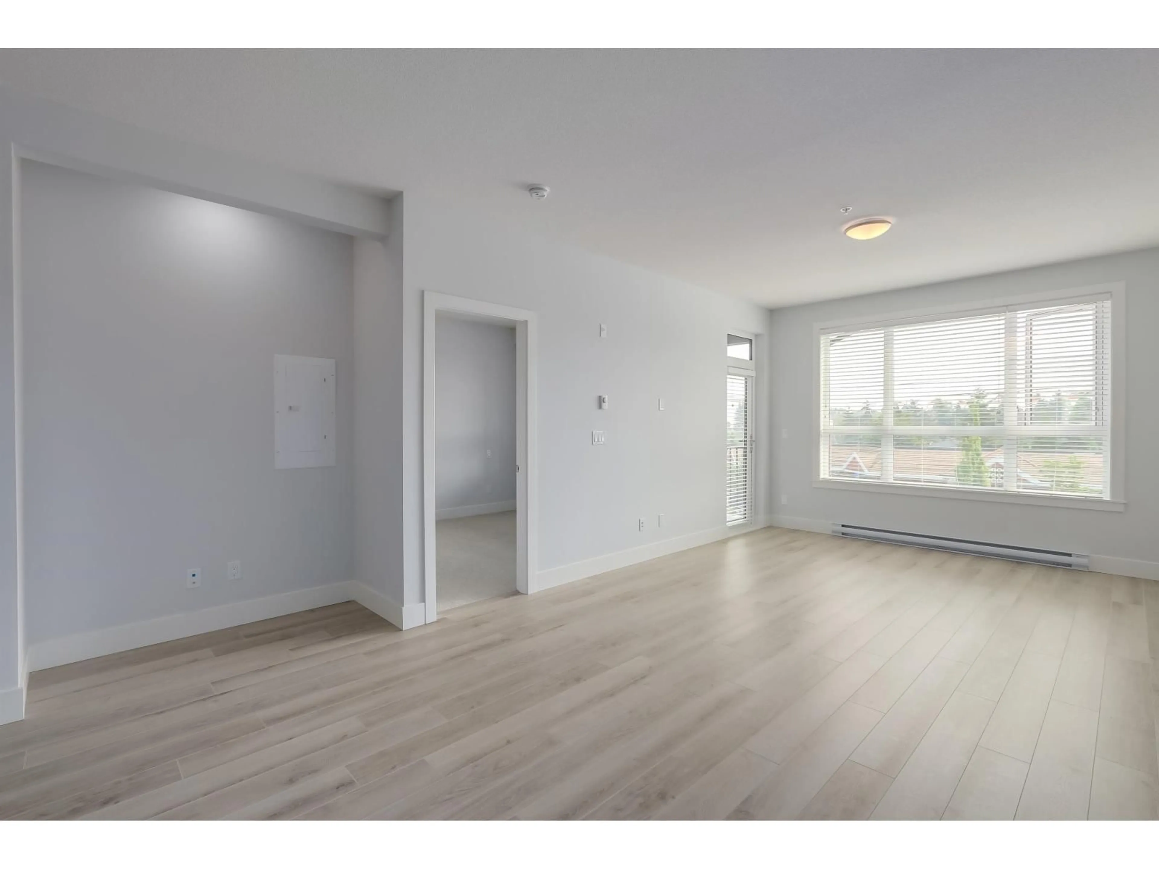 A pic of a room for 316 - 2960 151 STREET, Surrey British Columbia V4P0G3