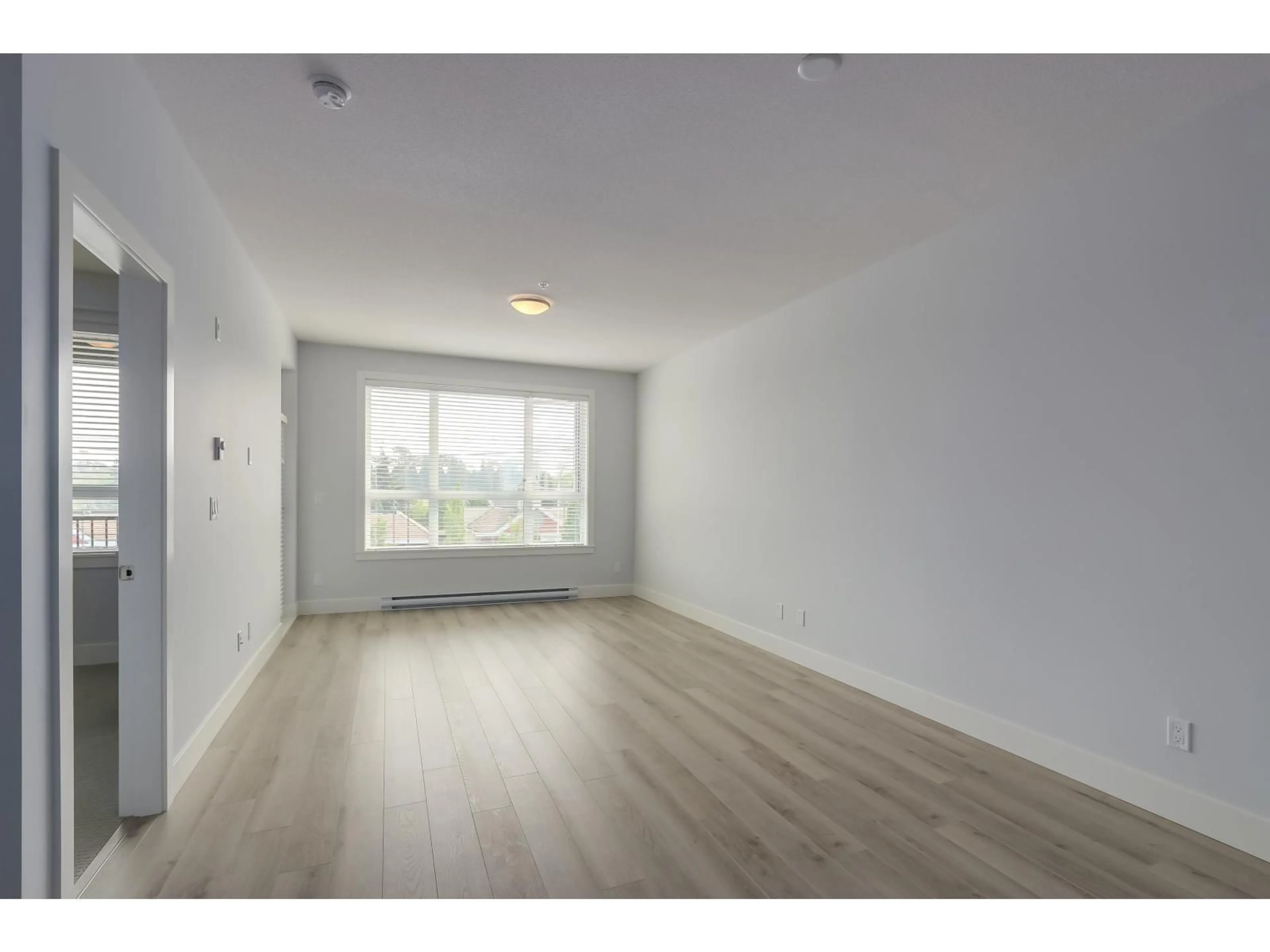 A pic of a room for 316 - 2960 151 STREET, Surrey British Columbia V4P0G3