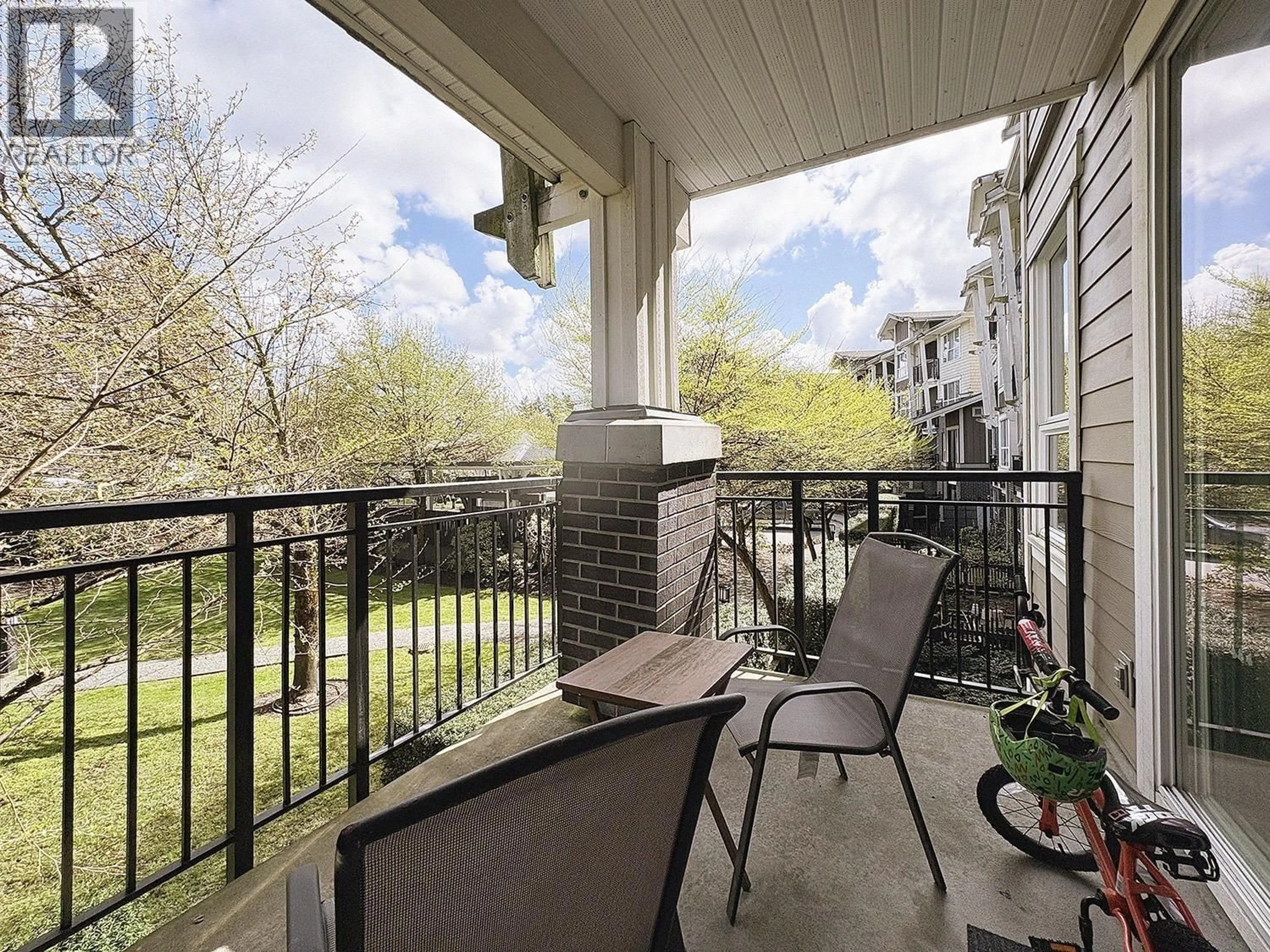 Patio, unknown for 219 - 5788 SIDLEY STREET, Burnaby British Columbia V5J5E5