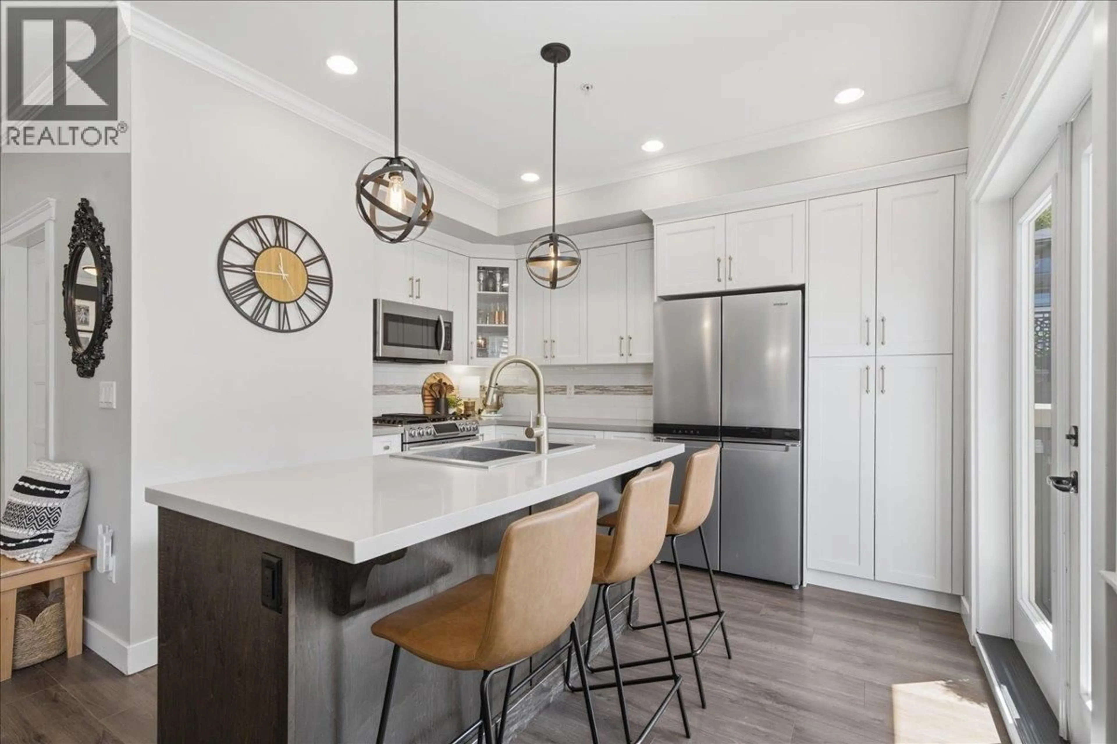 Open concept kitchen, ceramic/tile floor for 22 - 10480 248 STREET, Maple Ridge British Columbia V2W0J4