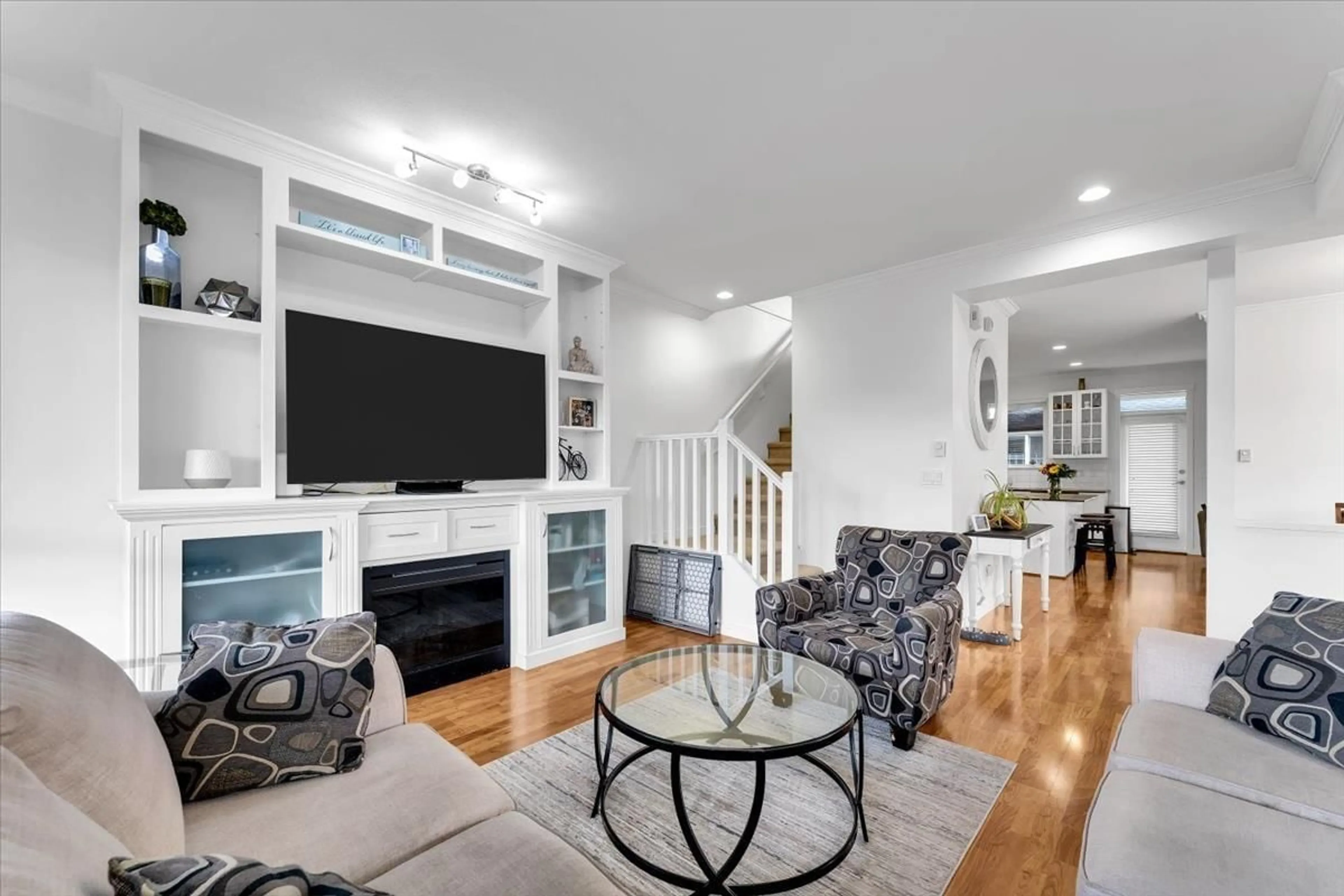 Living room with furniture, unknown for 26 - 16772 61 AVENUE, Surrey British Columbia V3S4P2