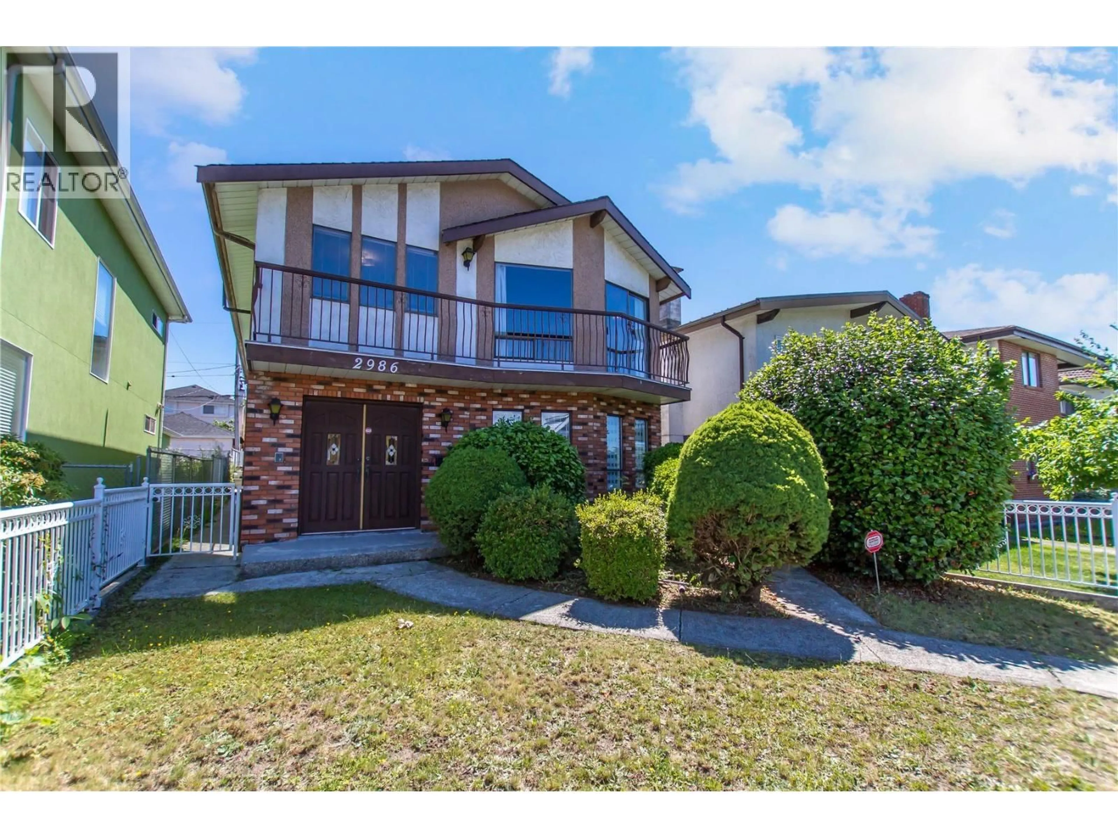 Unknown for 2986 3RD AVENUE, Vancouver British Columbia V5M1H8