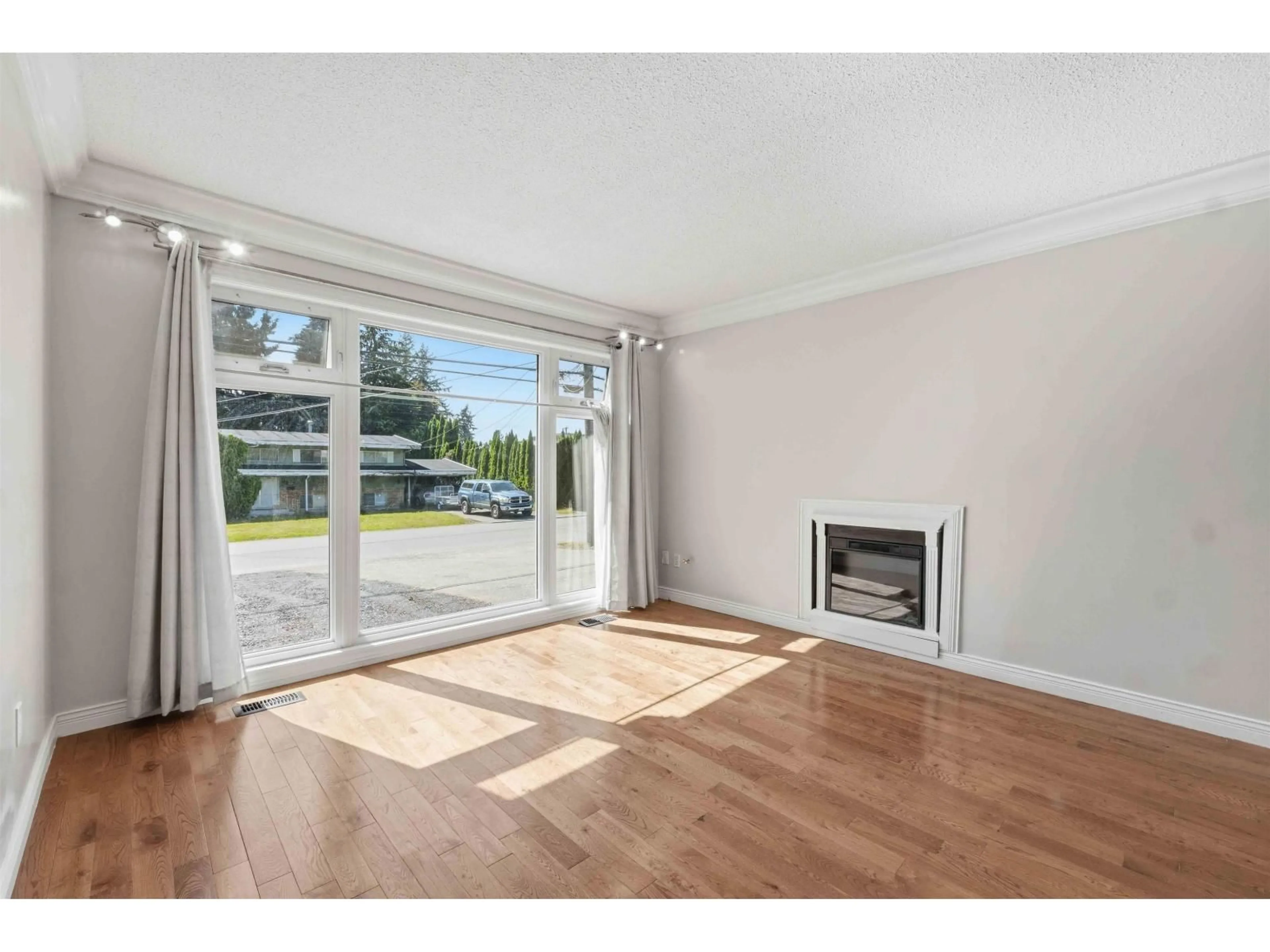 A pic of a room for 2326 BEAVER STREET, Abbotsford British Columbia V2T3E1