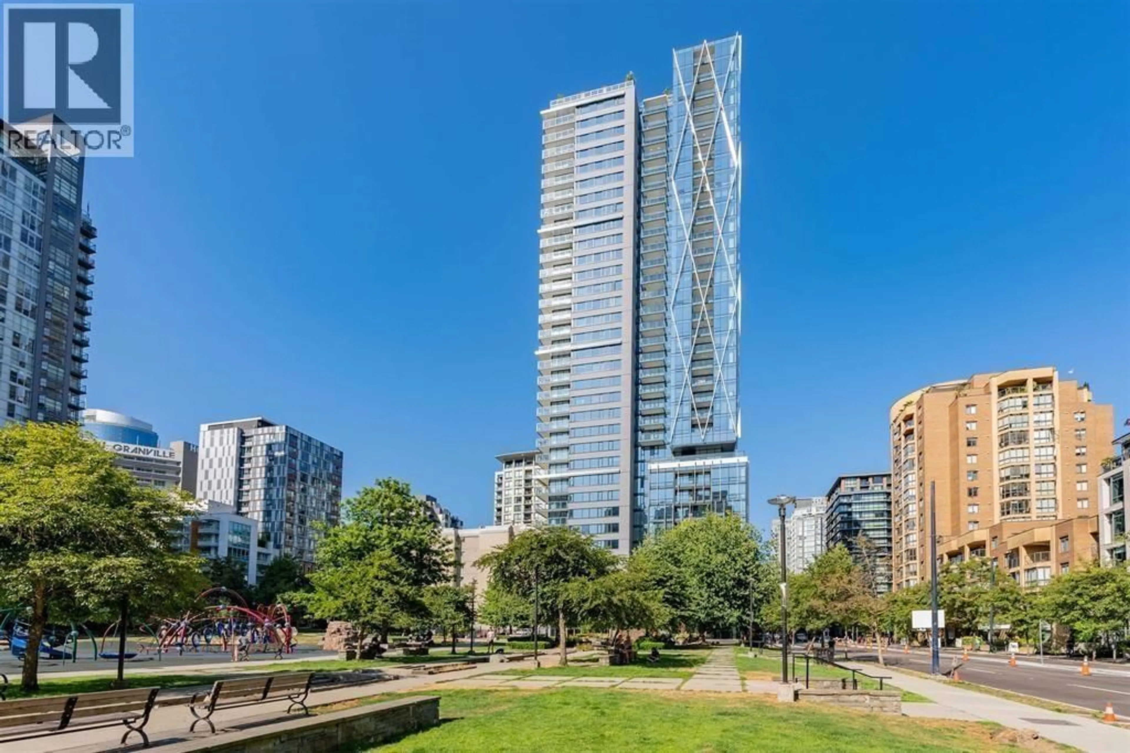 A pic from outside/outdoor area/front of a property/back of a property/a pic from drone, city buildings view from balcony for 2109 - 1111 RICHARDS STREET, Vancouver British Columbia V6B0S3