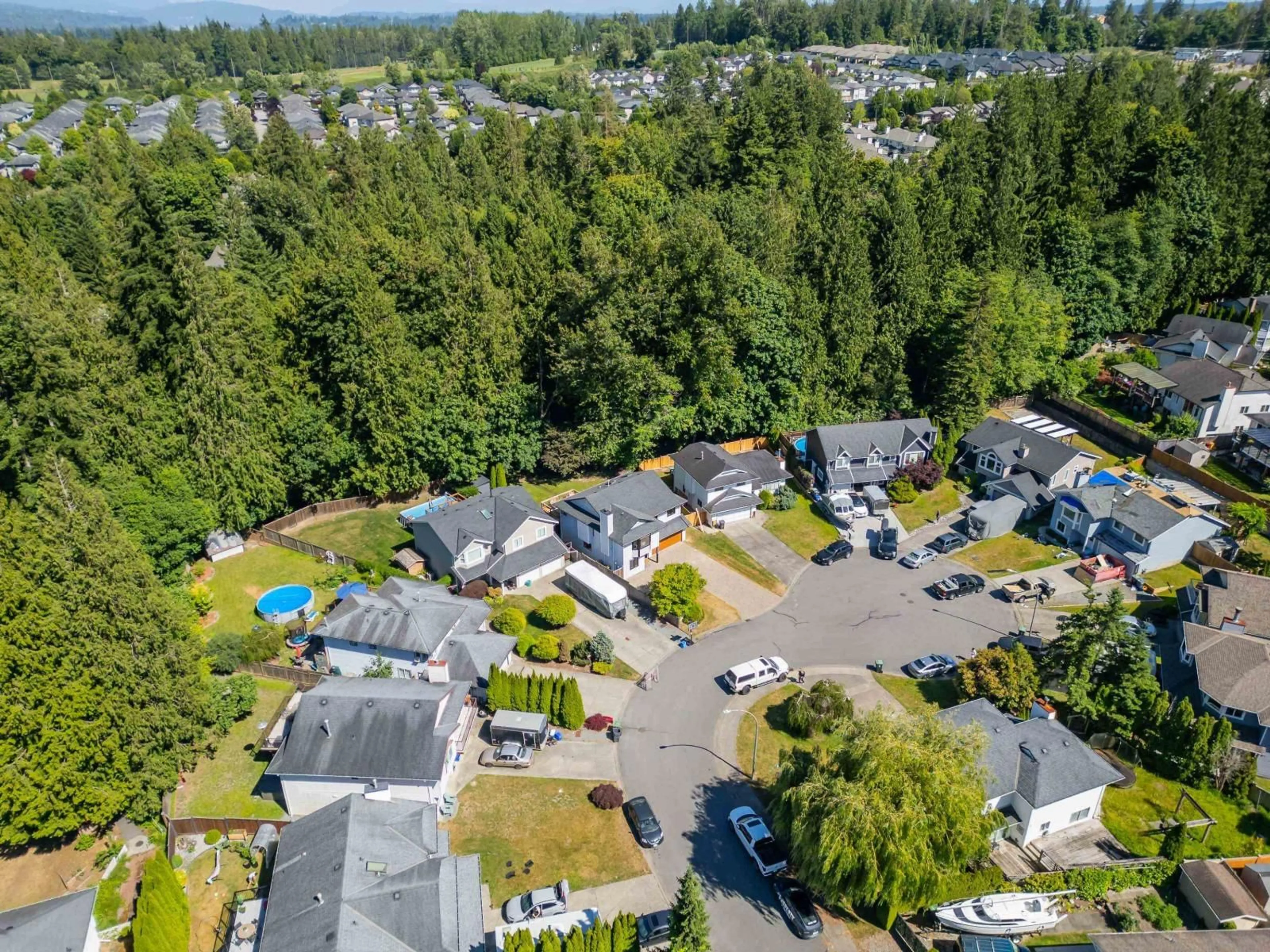 A pic from outside/outdoor area/front of a property/back of a property/a pic from drone, street for 21489 90 AVENUE, Langley British Columbia V1M1Z2
