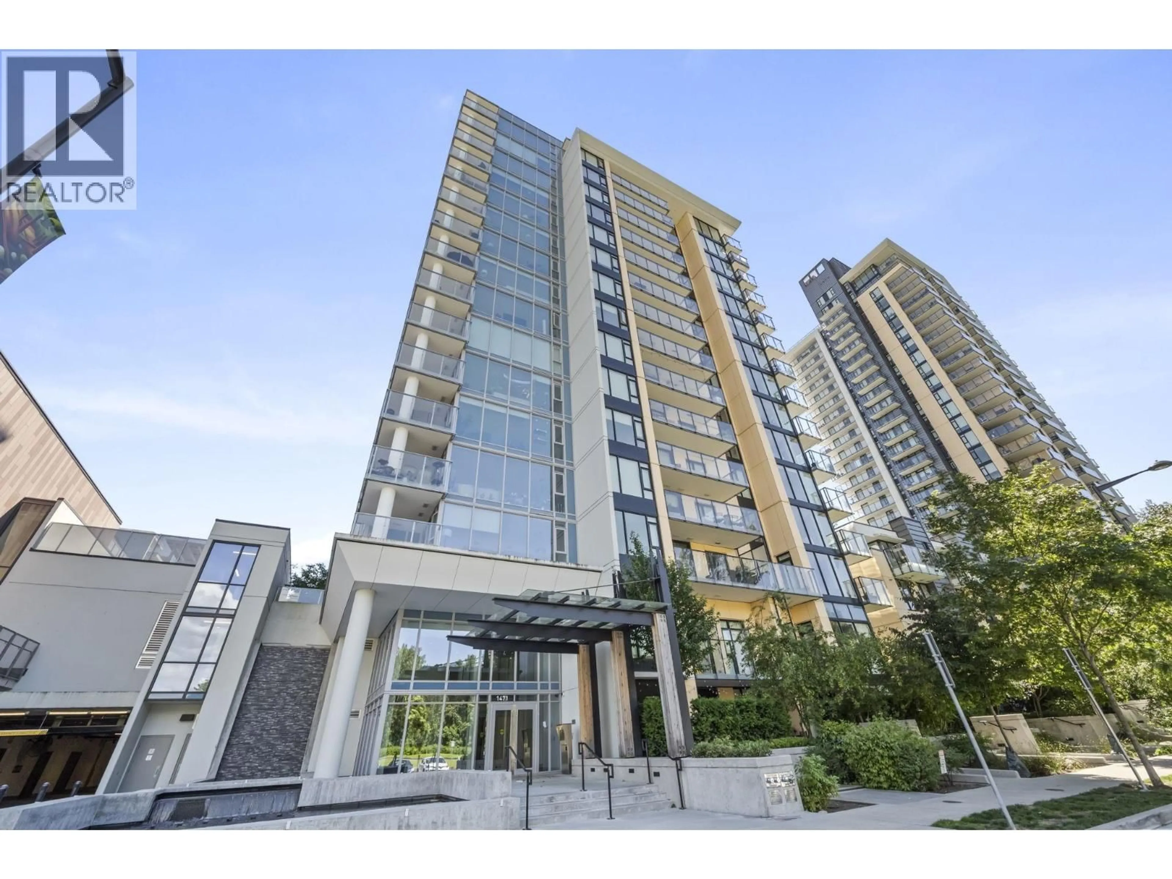 Indoor foyer for 903 - 1471 HUNTER STREET, North Vancouver British Columbia V7J1H3