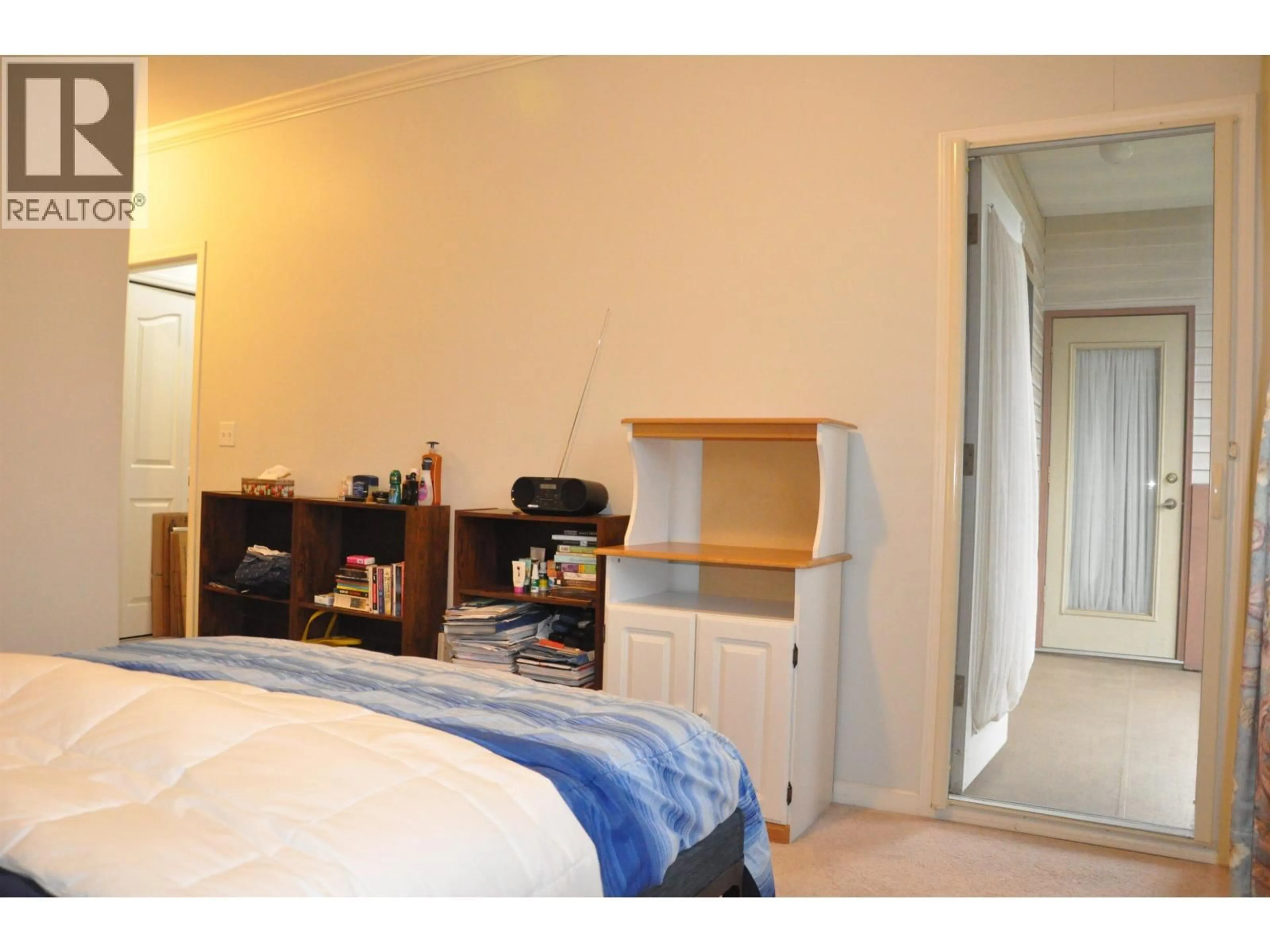 A pic of a room for 209 - 6688 BURLINGTON AVENUE, Burnaby British Columbia V5H3M9