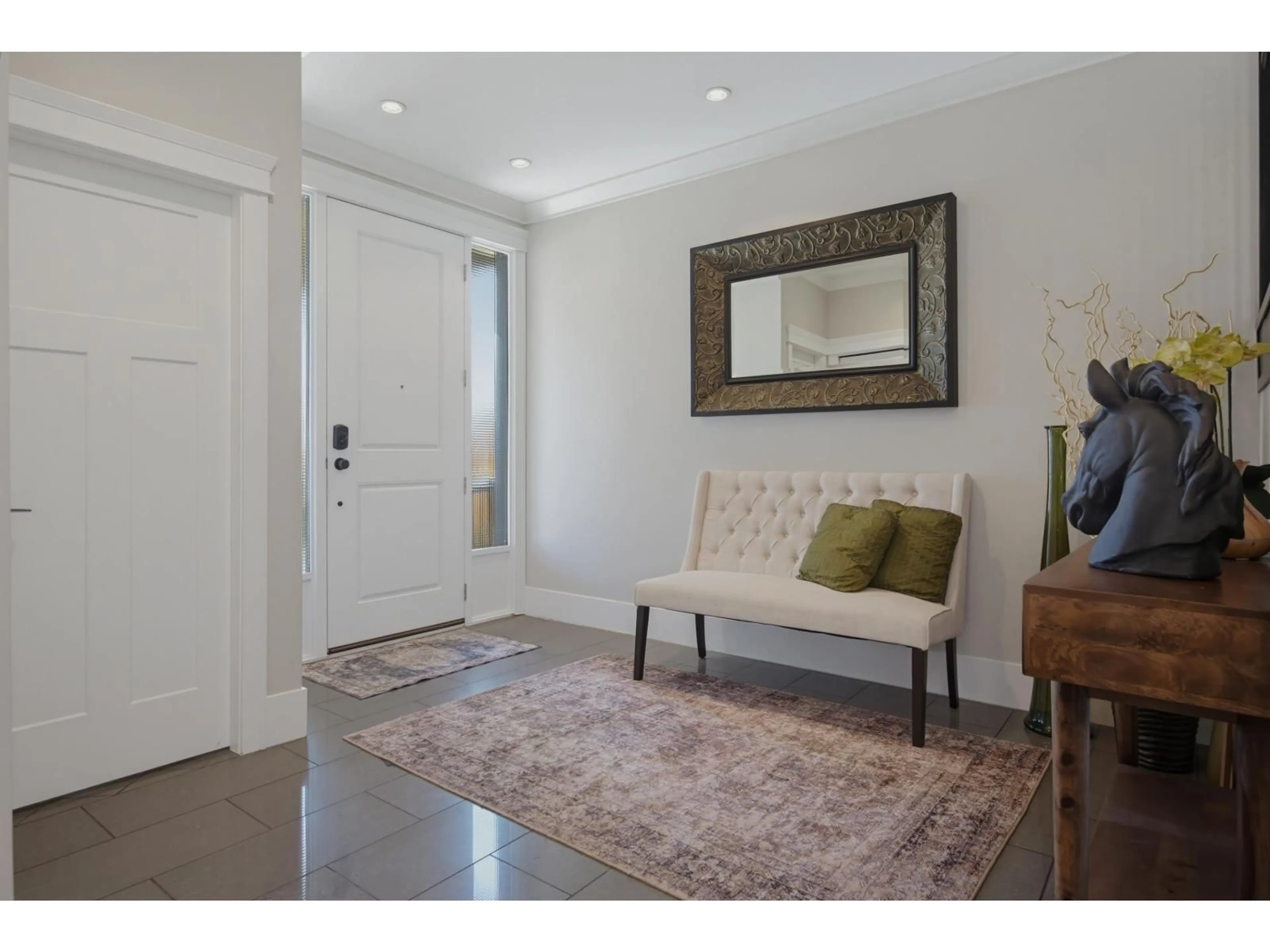 Indoor entryway for 9403 118 STREET, Delta British Columbia V4C6J3
