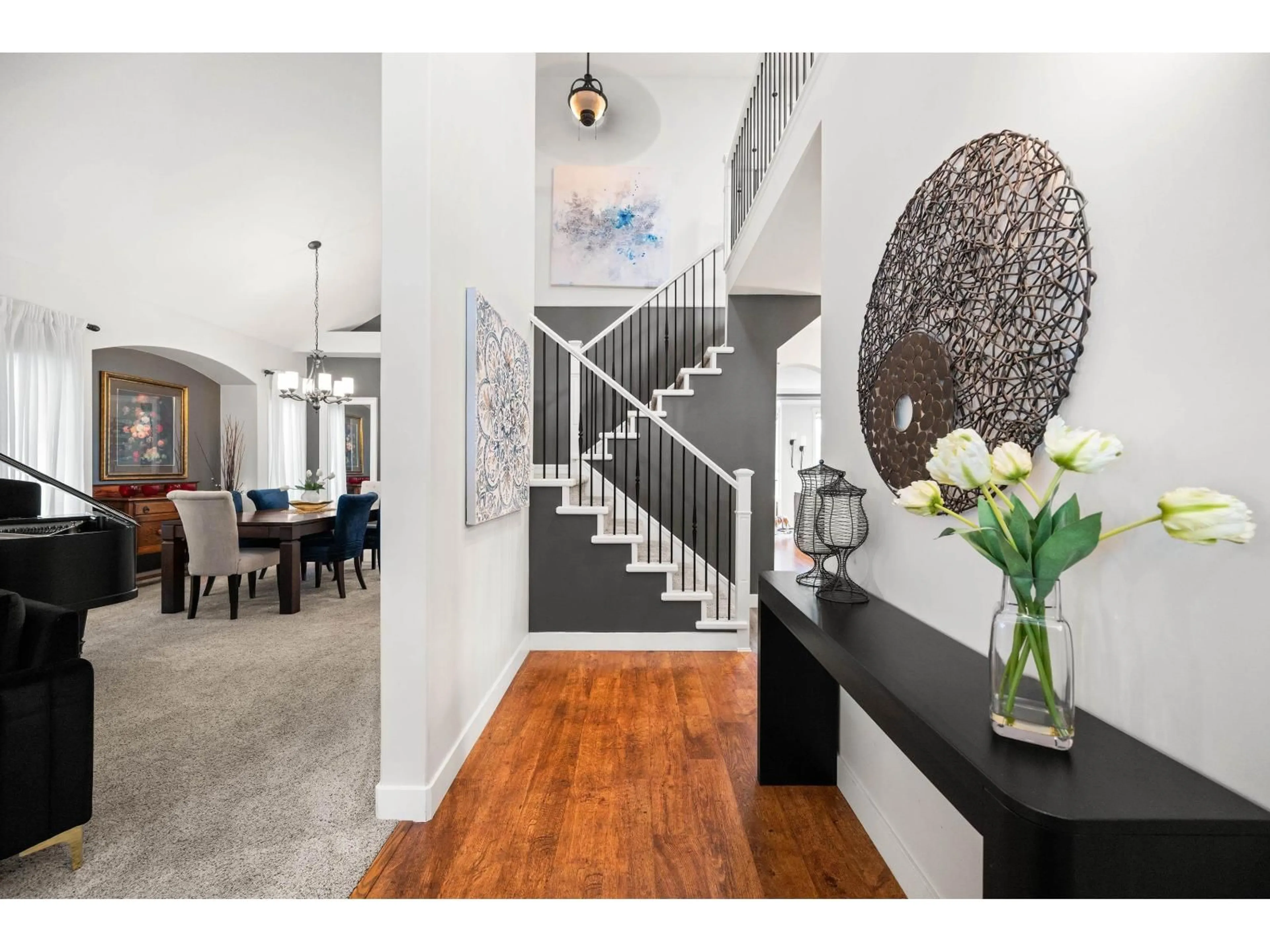 Indoor entryway for 18962 70B AVE AVENUE, Surrey British Columbia V4N5M6