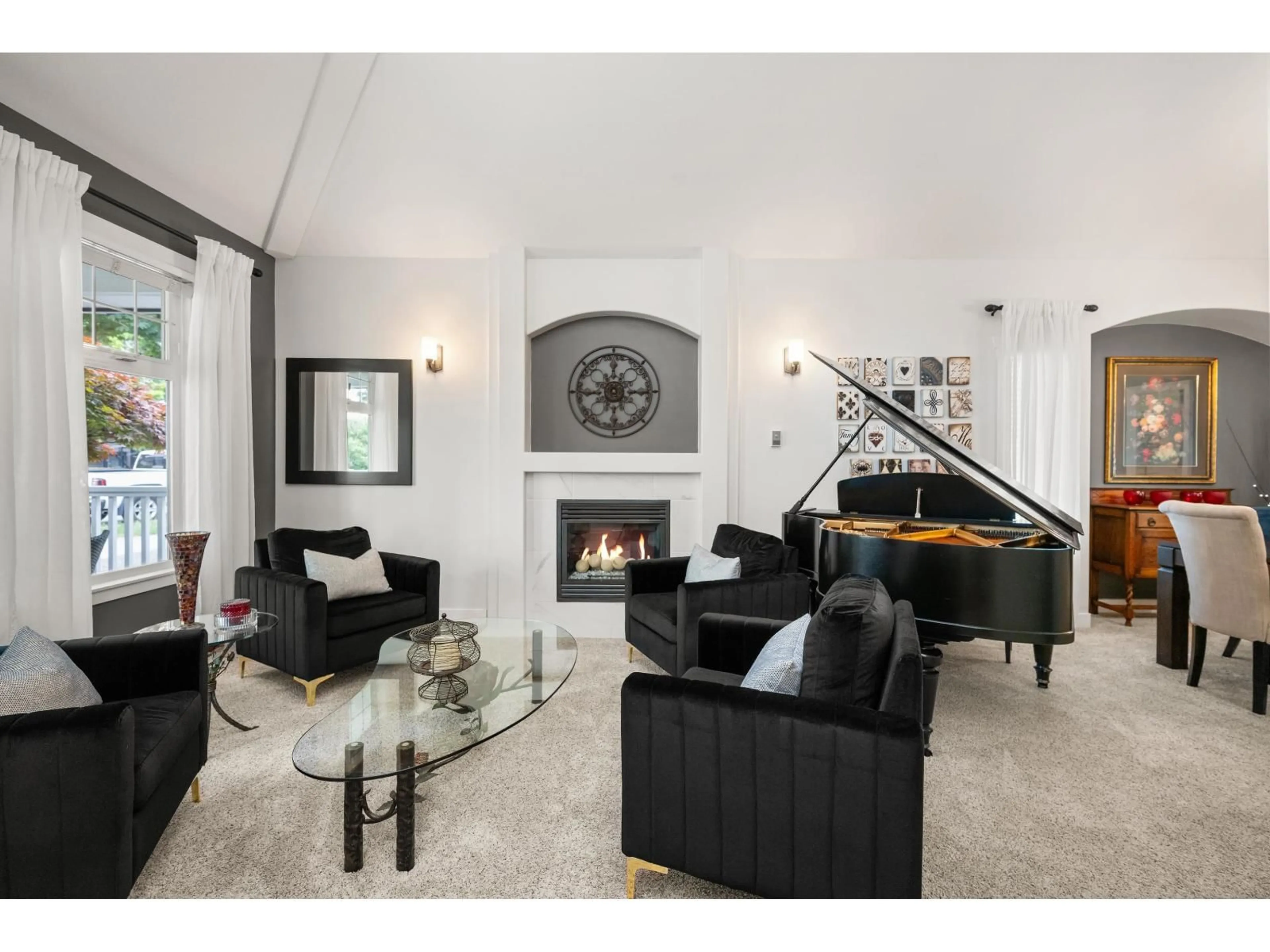 Living room with furniture, unknown for 18962 70B AVE AVENUE, Surrey British Columbia V4N5M6