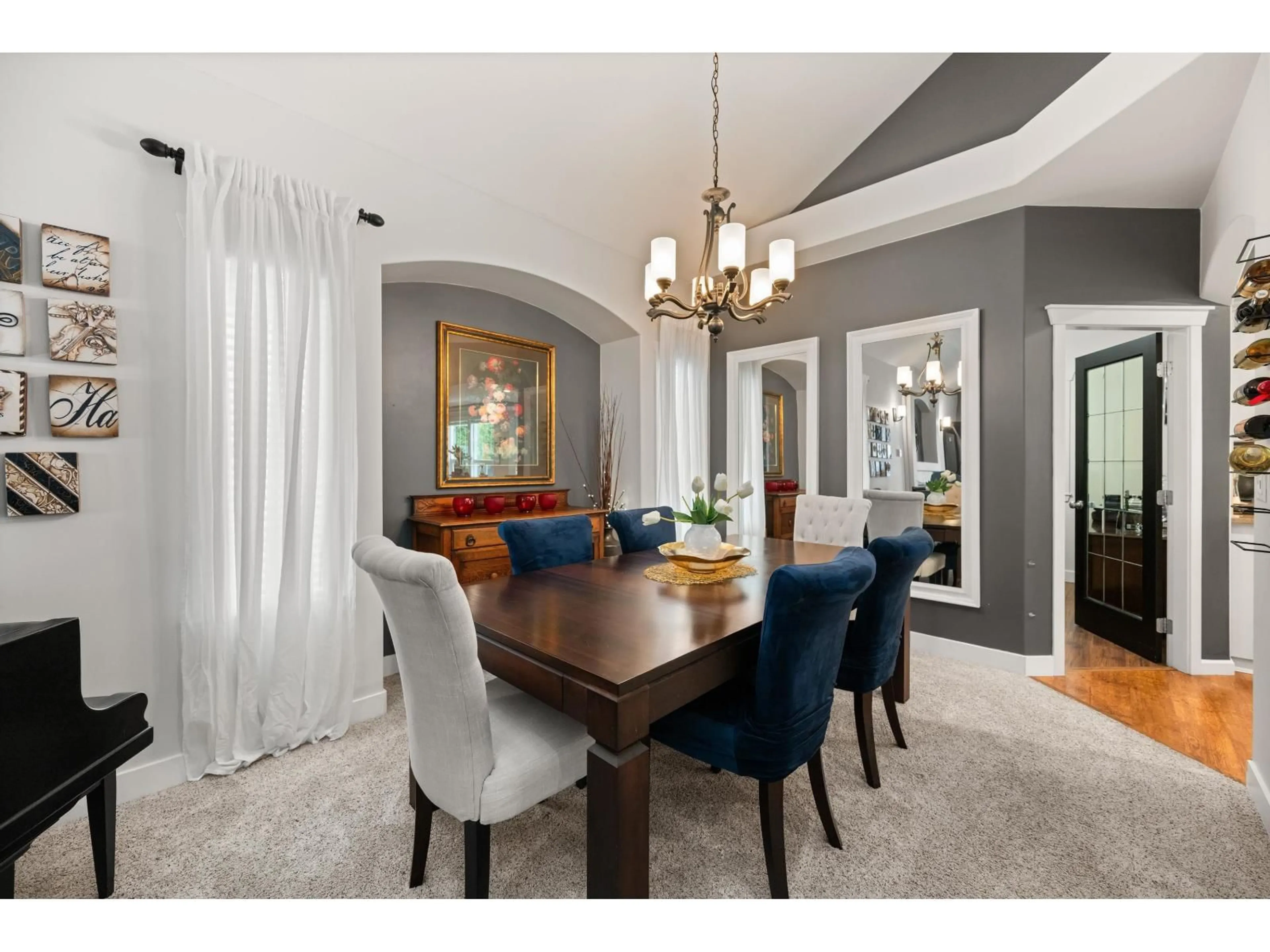 Dining room, unknown for 18962 70B AVE AVENUE, Surrey British Columbia V4N5M6
