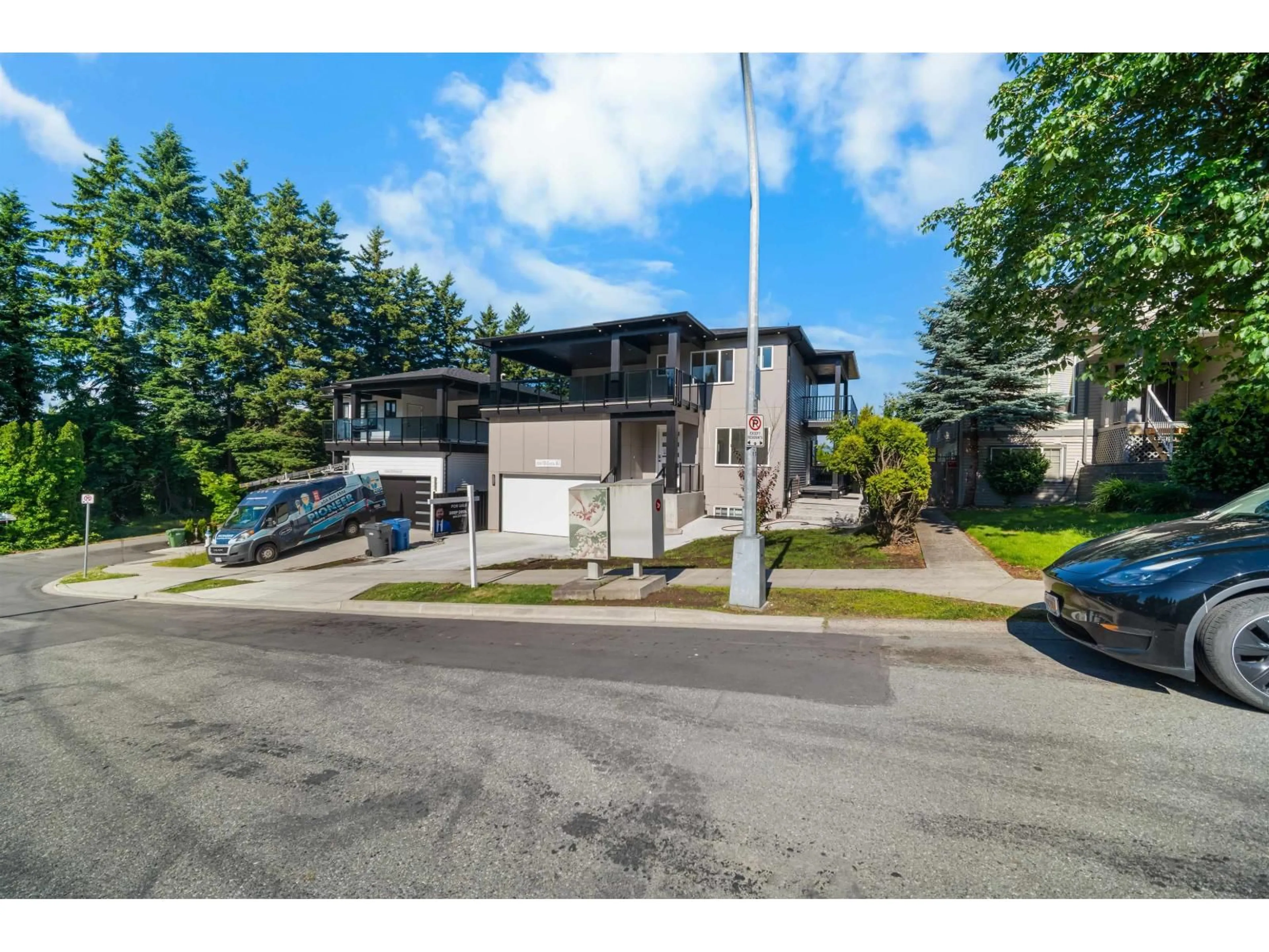 A pic from outside/outdoor area/front of a property/back of a property/a pic from drone, street for 1680B MCKENZIE ROAD, Abbotsford British Columbia V2S8J6