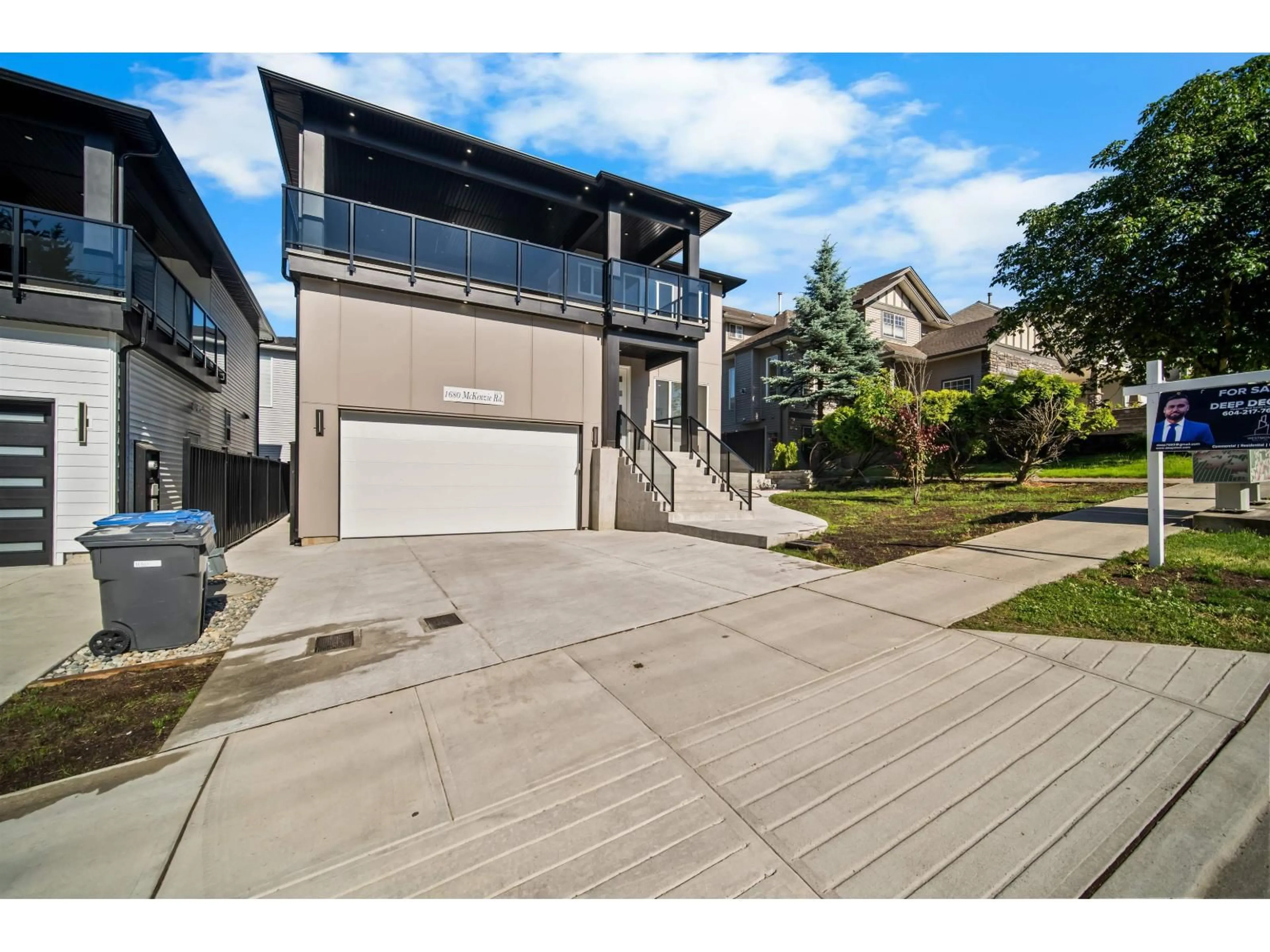 A pic from outside/outdoor area/front of a property/back of a property/a pic from drone, street for 1680B MCKENZIE ROAD, Abbotsford British Columbia V2S8J6