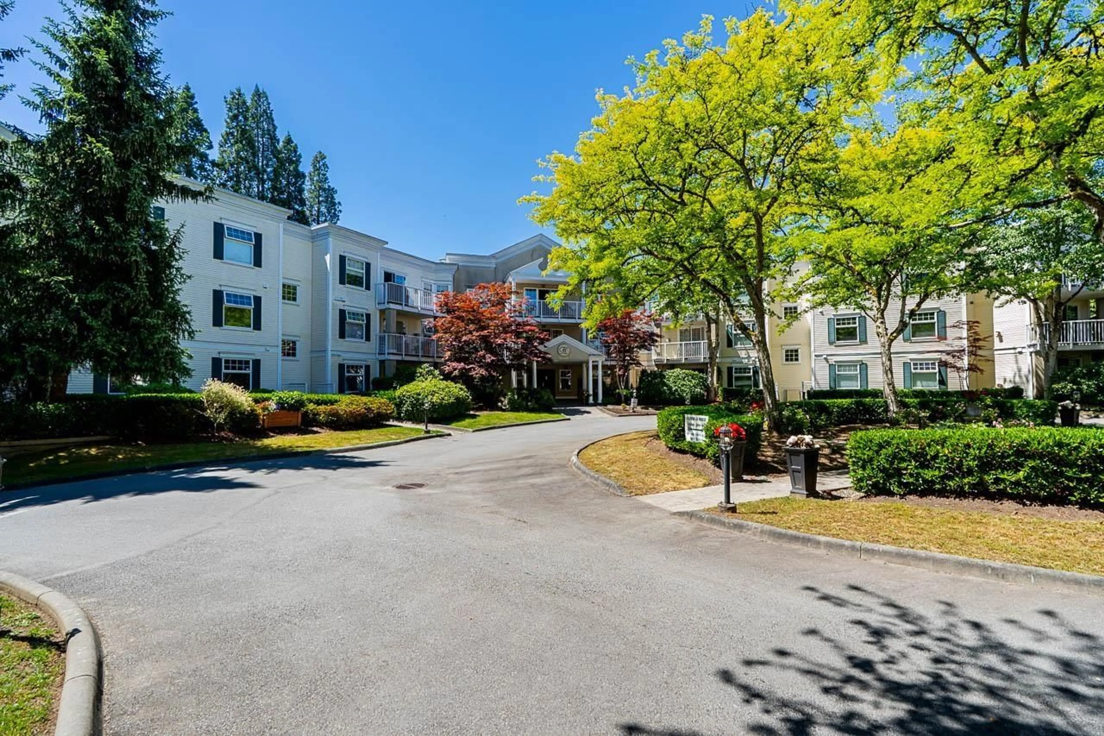 Patio, mountain view for 202 - 16065 83 AVENUE, Surrey British Columbia V4N0N2