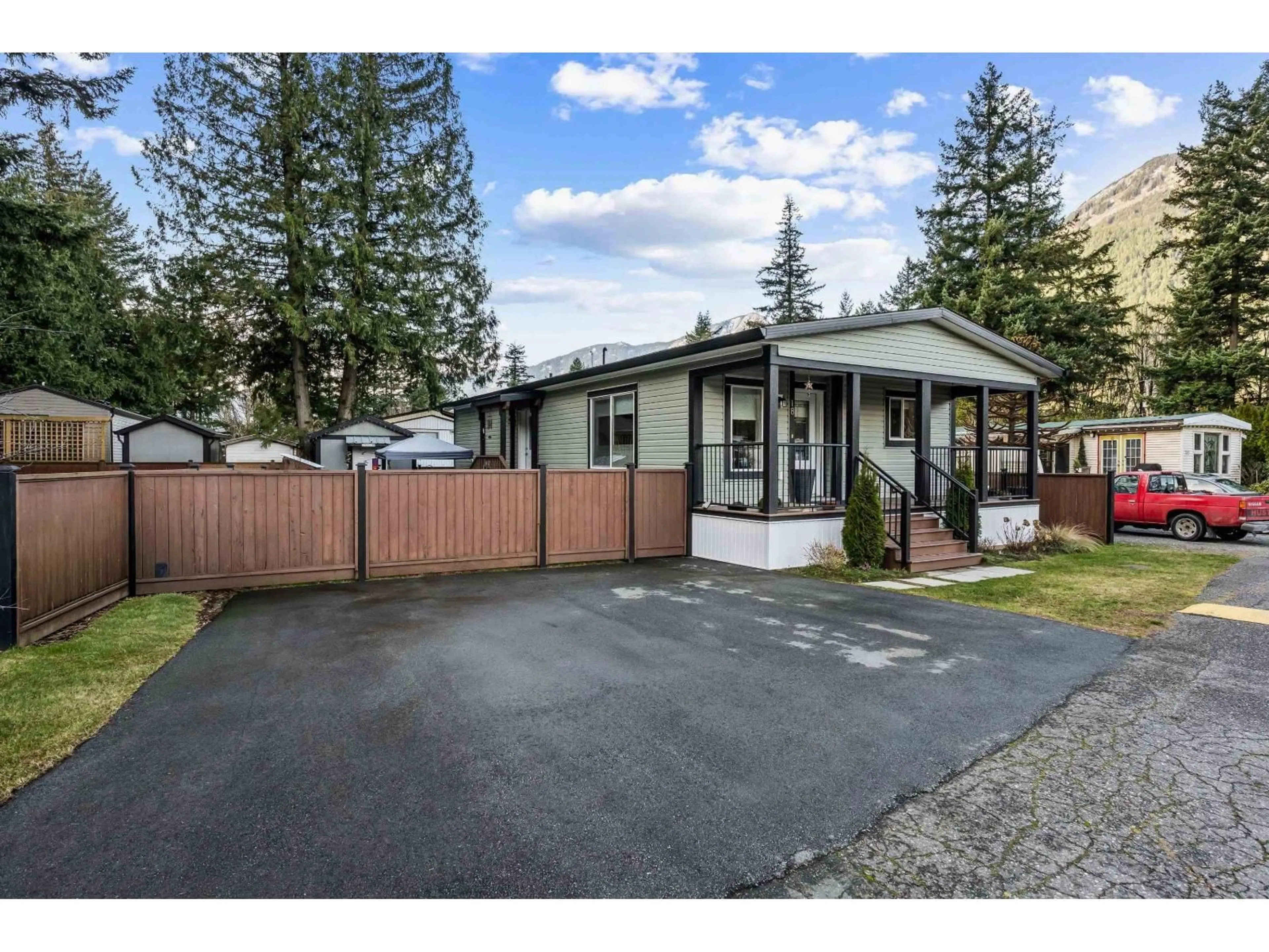 Unknown for 18 - 63071 FLOOD HOPE ROAD, Hope British Columbia V0X1L2