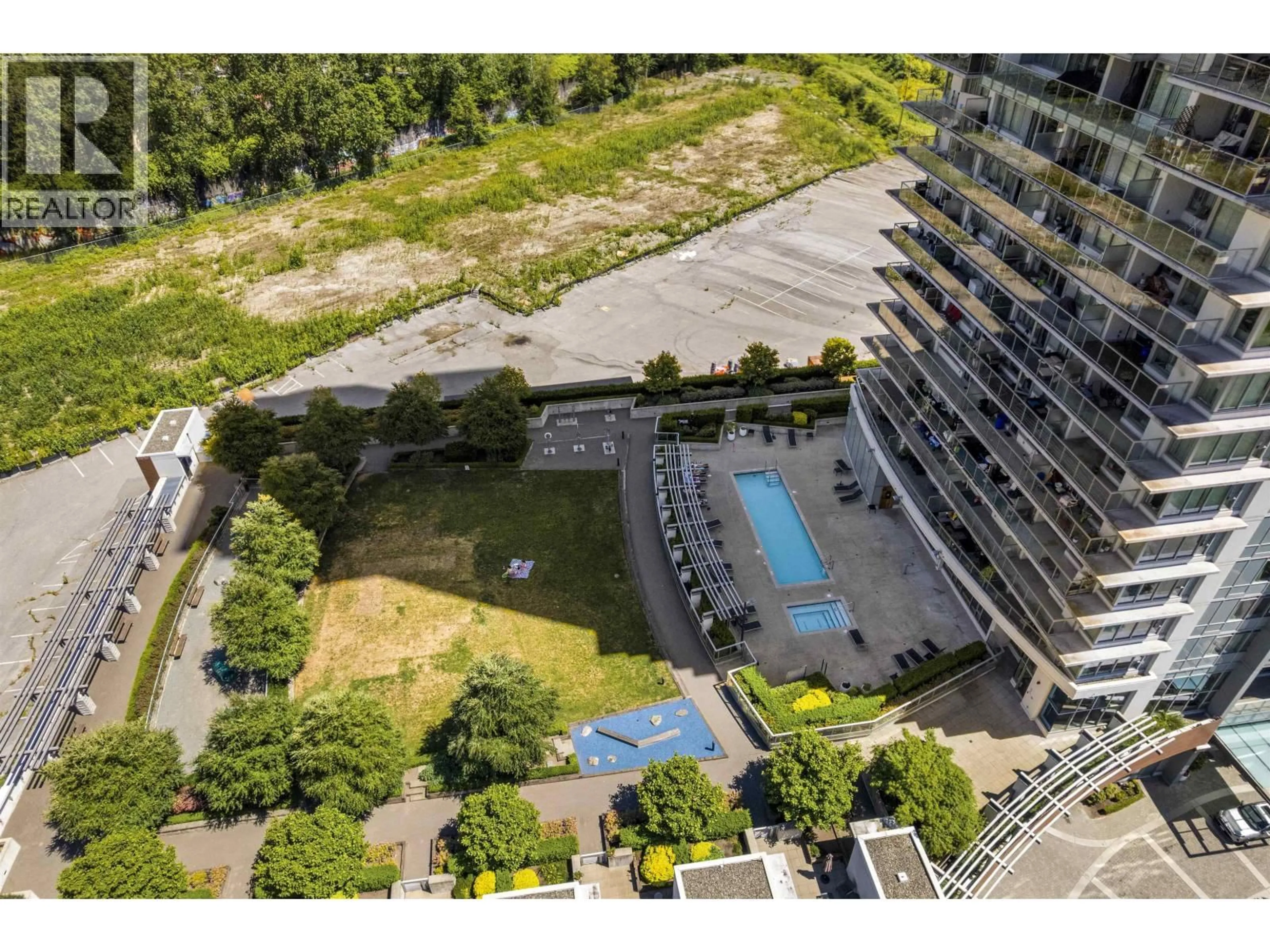 A pic from outside/outdoor area/front of a property/back of a property/a pic from drone, unknown for 608 - 2388 MADISON AVENUE, Burnaby British Columbia V5C0K8