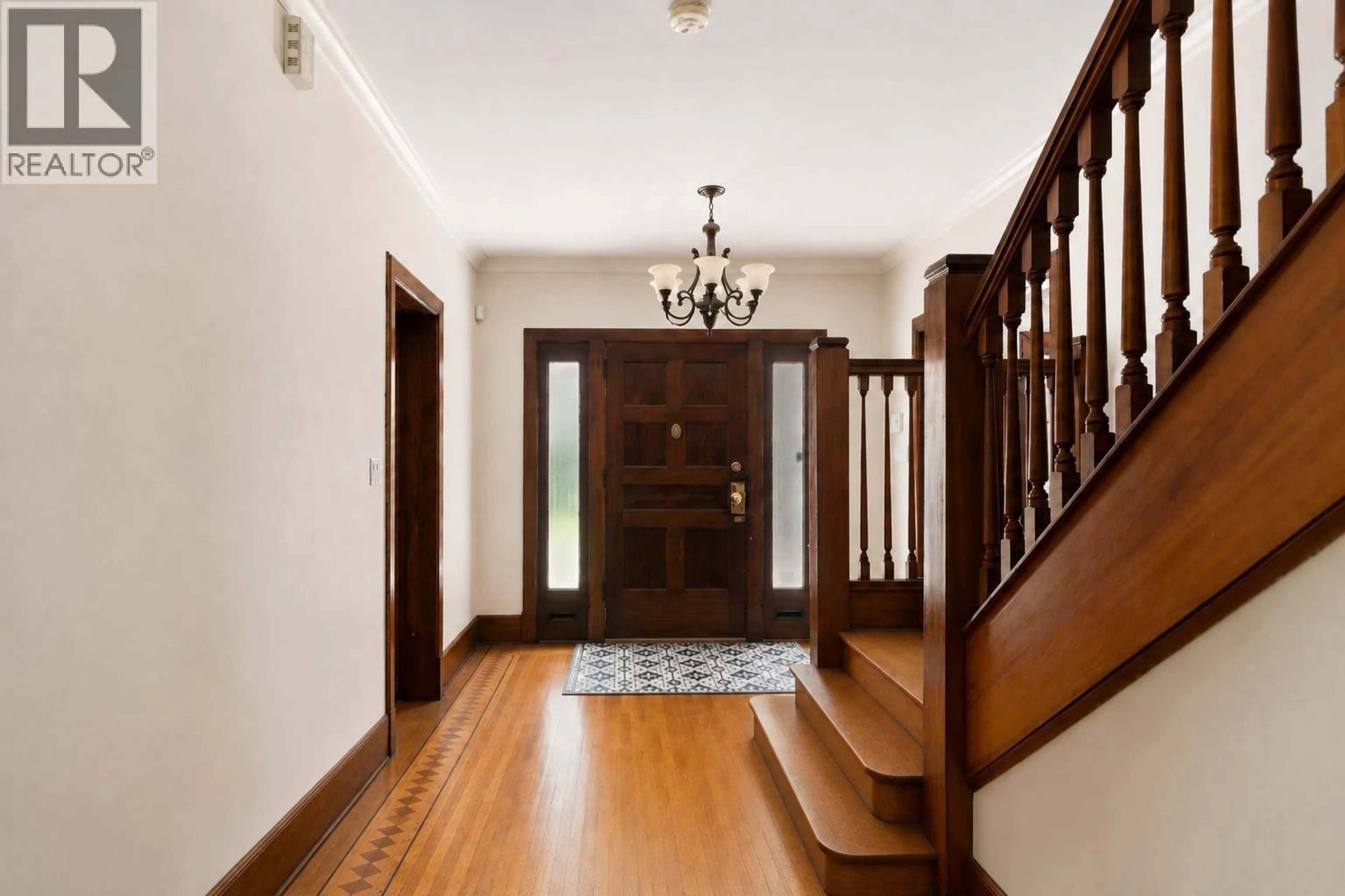 Indoor foyer for 6311 ADERA STREET, Vancouver British Columbia V6M3J7