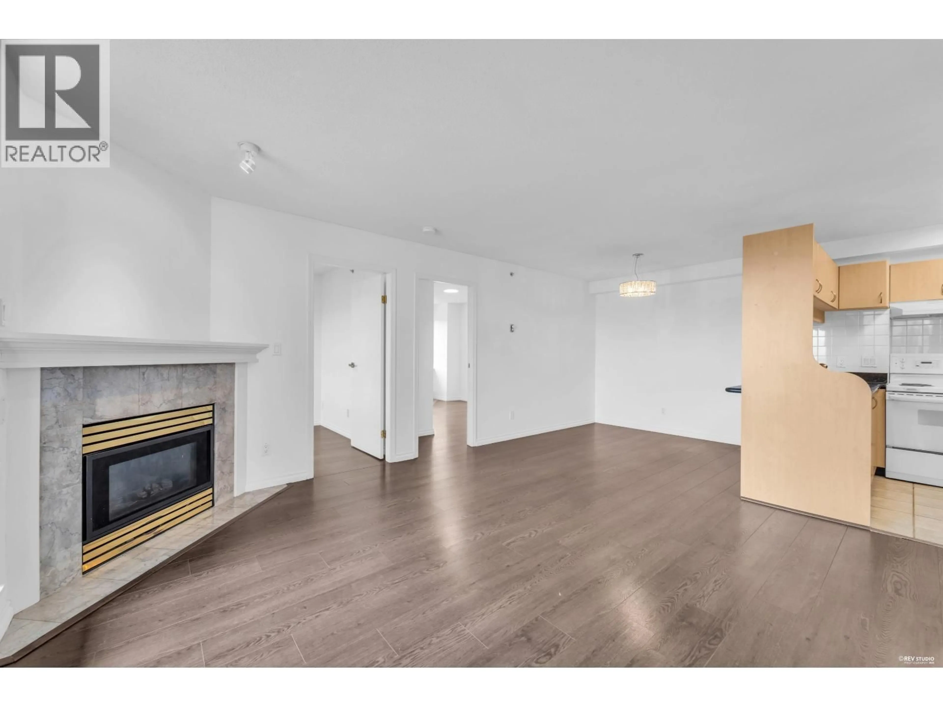 A pic of a room for 1106 - 6611 COONEY ROAD, Richmond British Columbia V6Y4C5