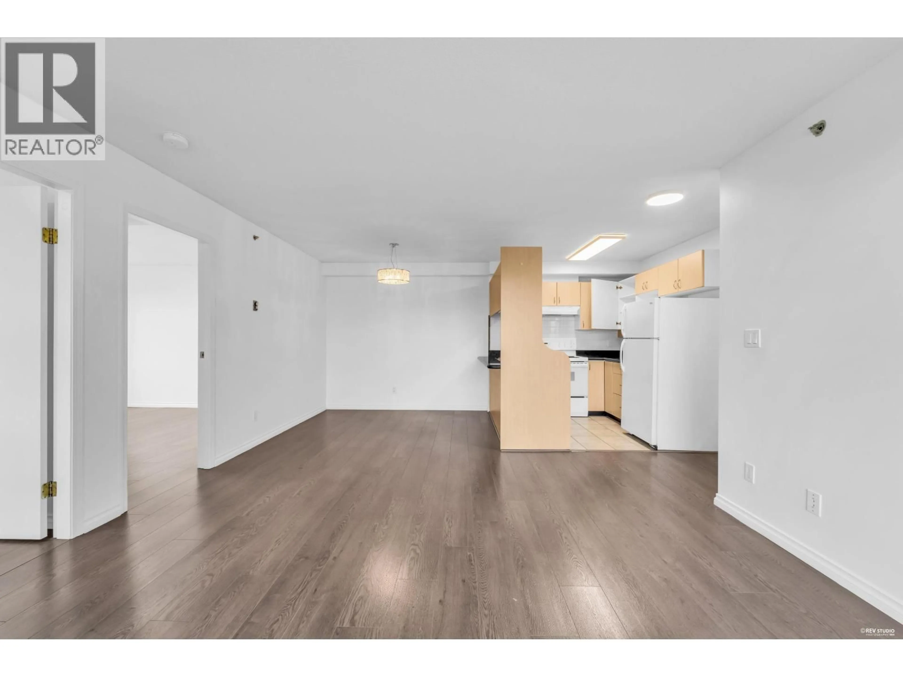 A pic of a room for 1106 - 6611 COONEY ROAD, Richmond British Columbia V6Y4C5