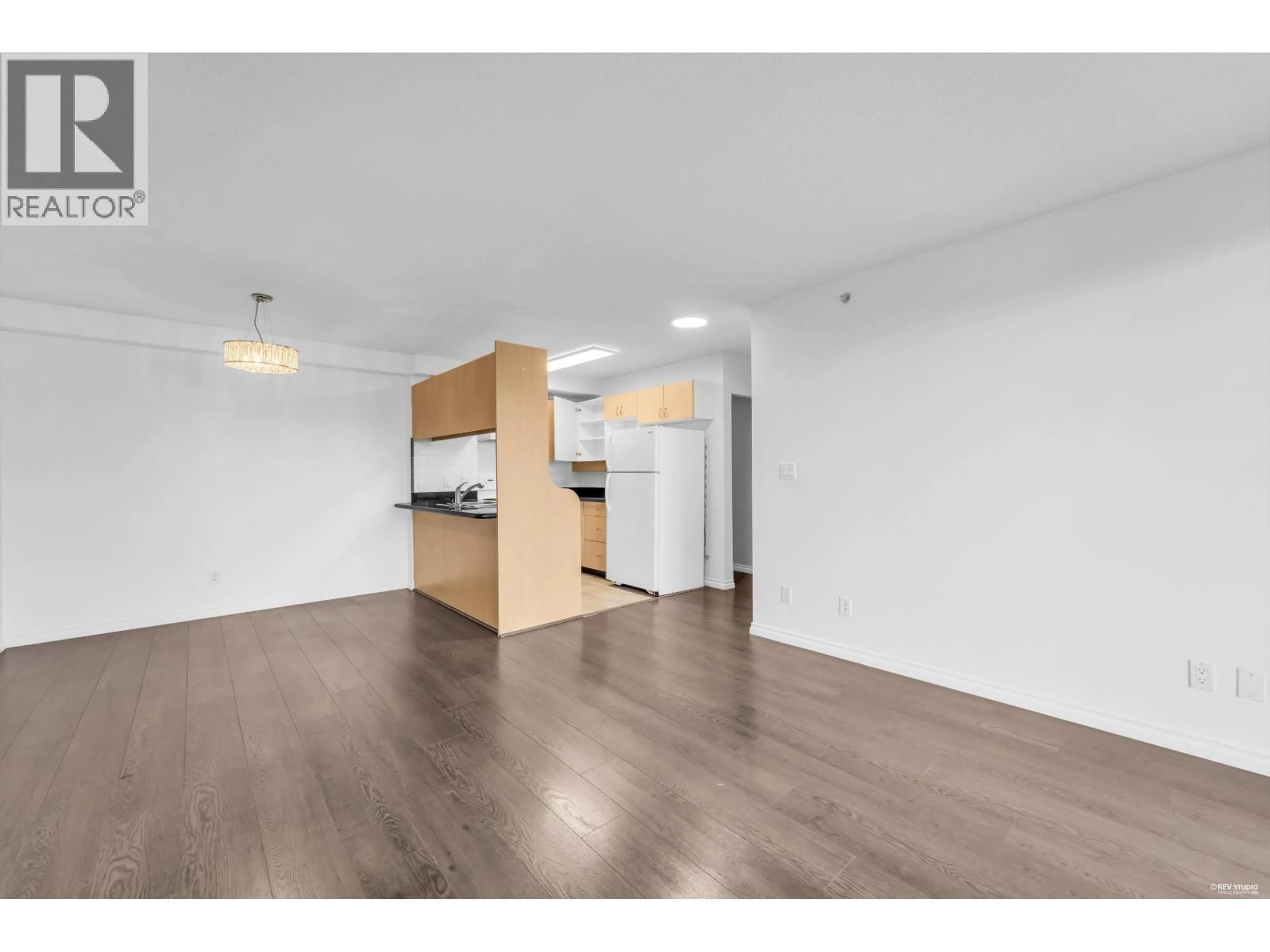 A pic of a room for 1106 - 6611 COONEY ROAD, Richmond British Columbia V6Y4C5