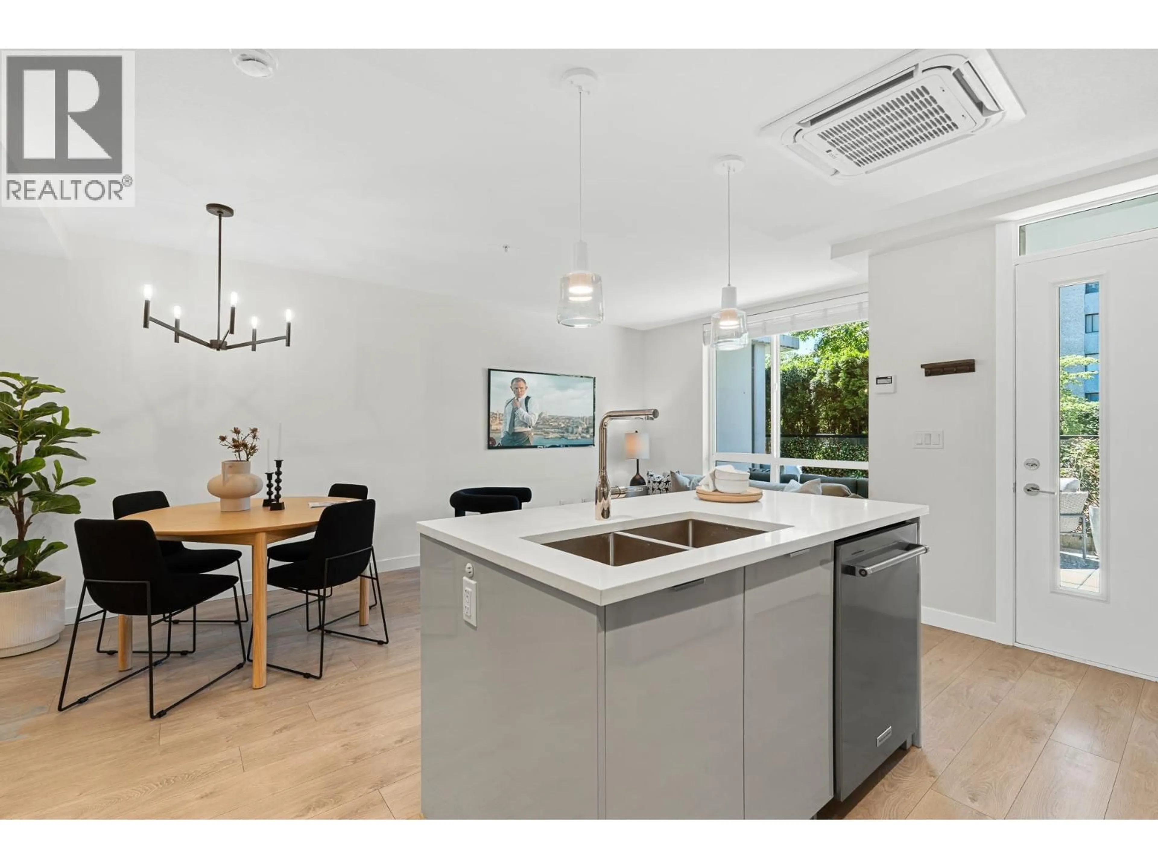 Open concept kitchen, unknown for TH3 - 108 8TH STREET, North Vancouver British Columbia V7L1Y9
