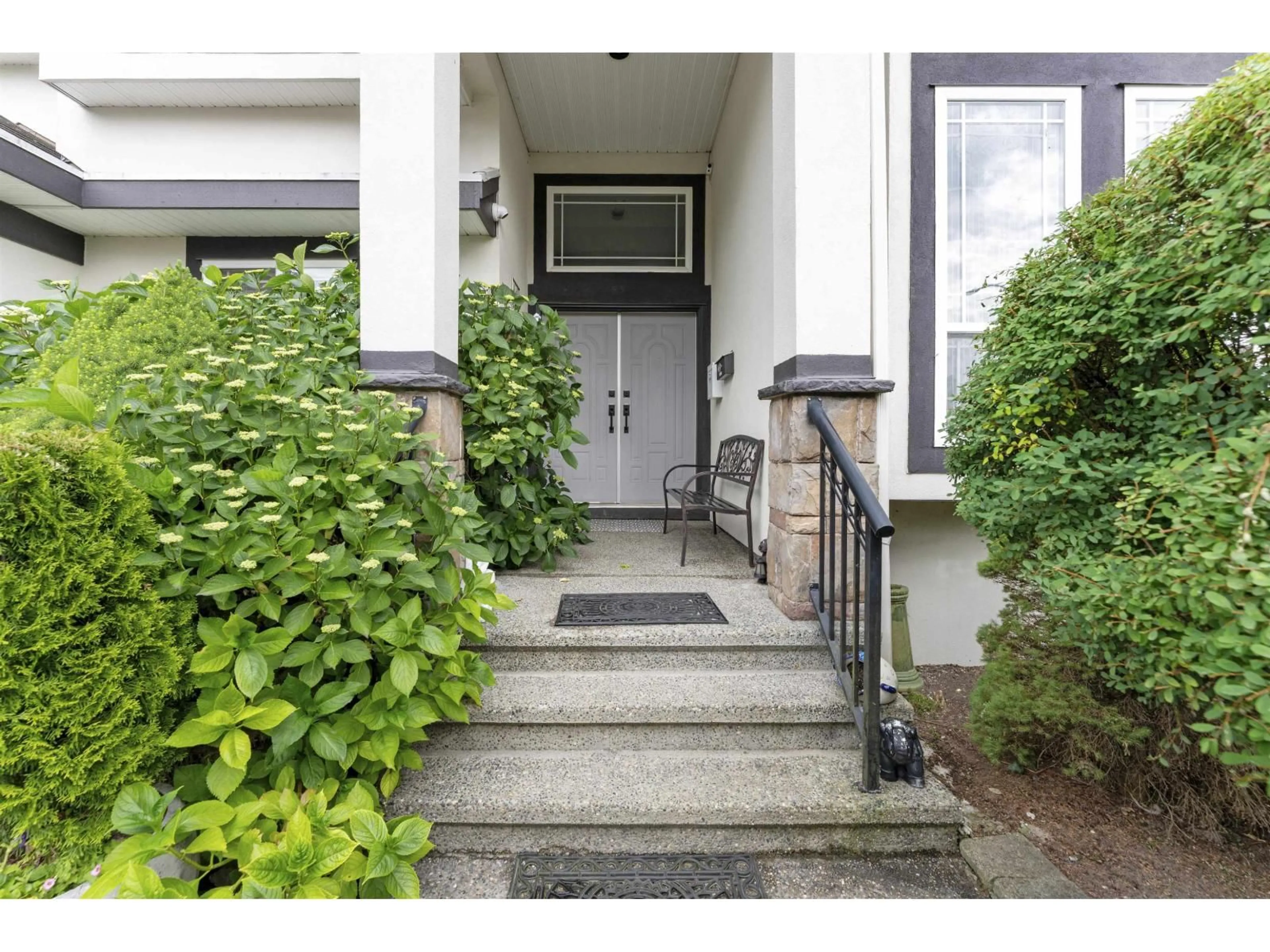 Indoor entryway for 6160 127 STREET, Surrey British Columbia V3X3M6
