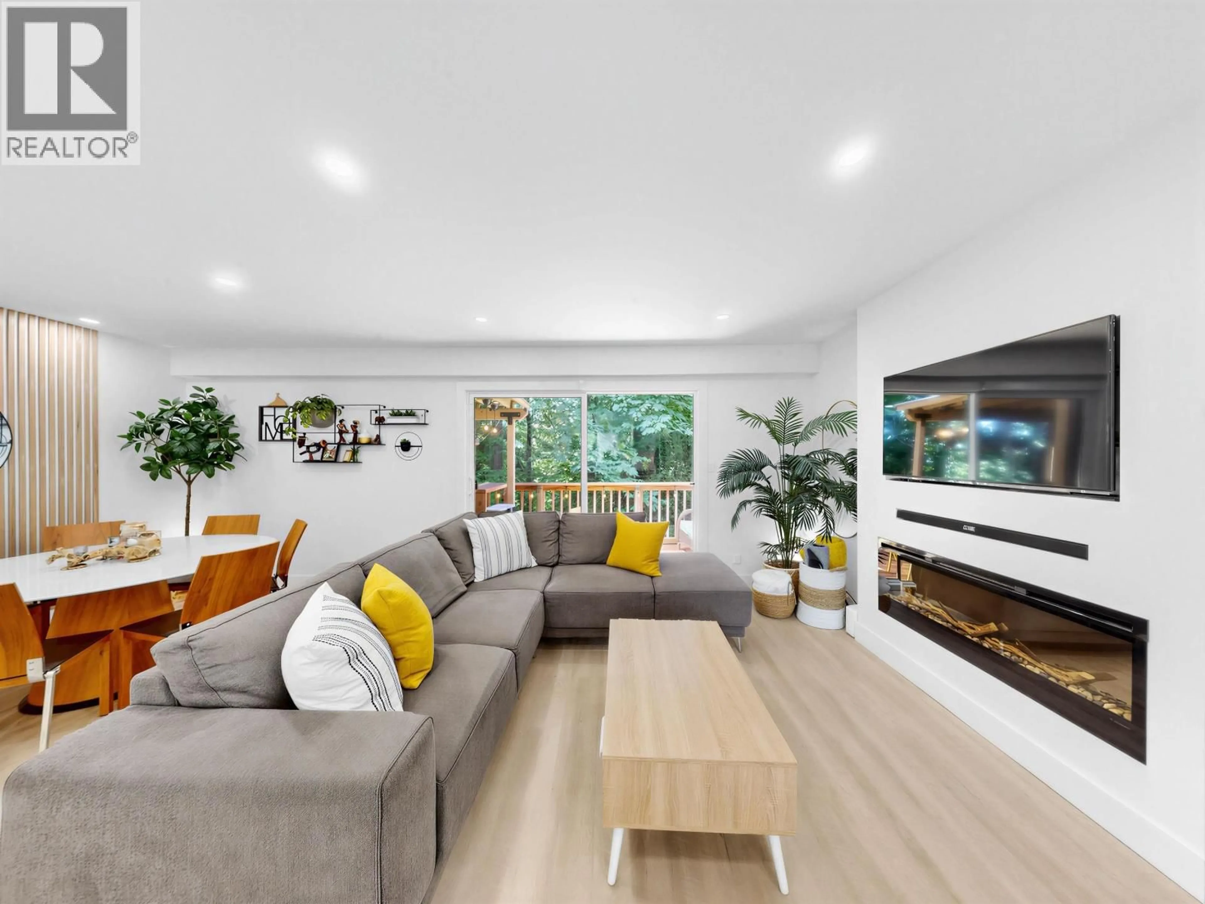 Living room with furniture, wood/laminate floor for 1270 PREMIER STREET, North Vancouver British Columbia V7J2H4