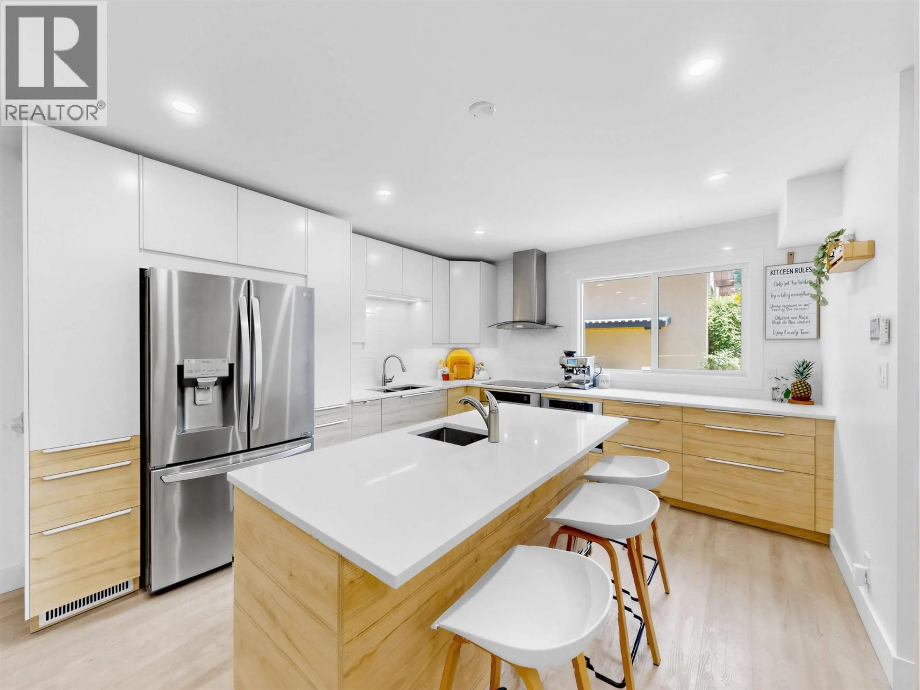 Open concept kitchen, unknown for 1270 PREMIER STREET, North Vancouver British Columbia V7J2H4