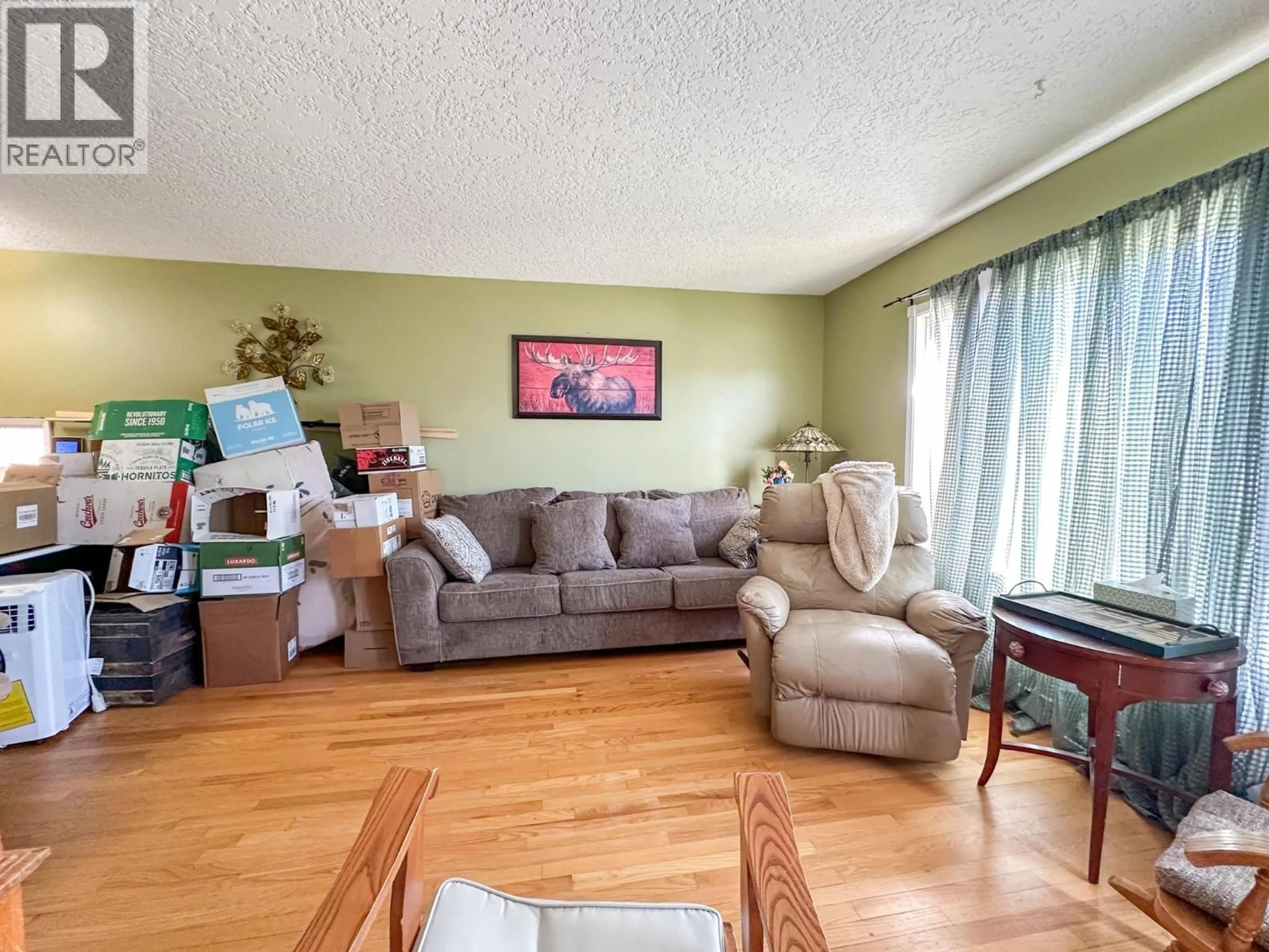 Living room with furniture, unknown for 19 INGENIKA DRIVE, Mackenzie British Columbia V0J2C0