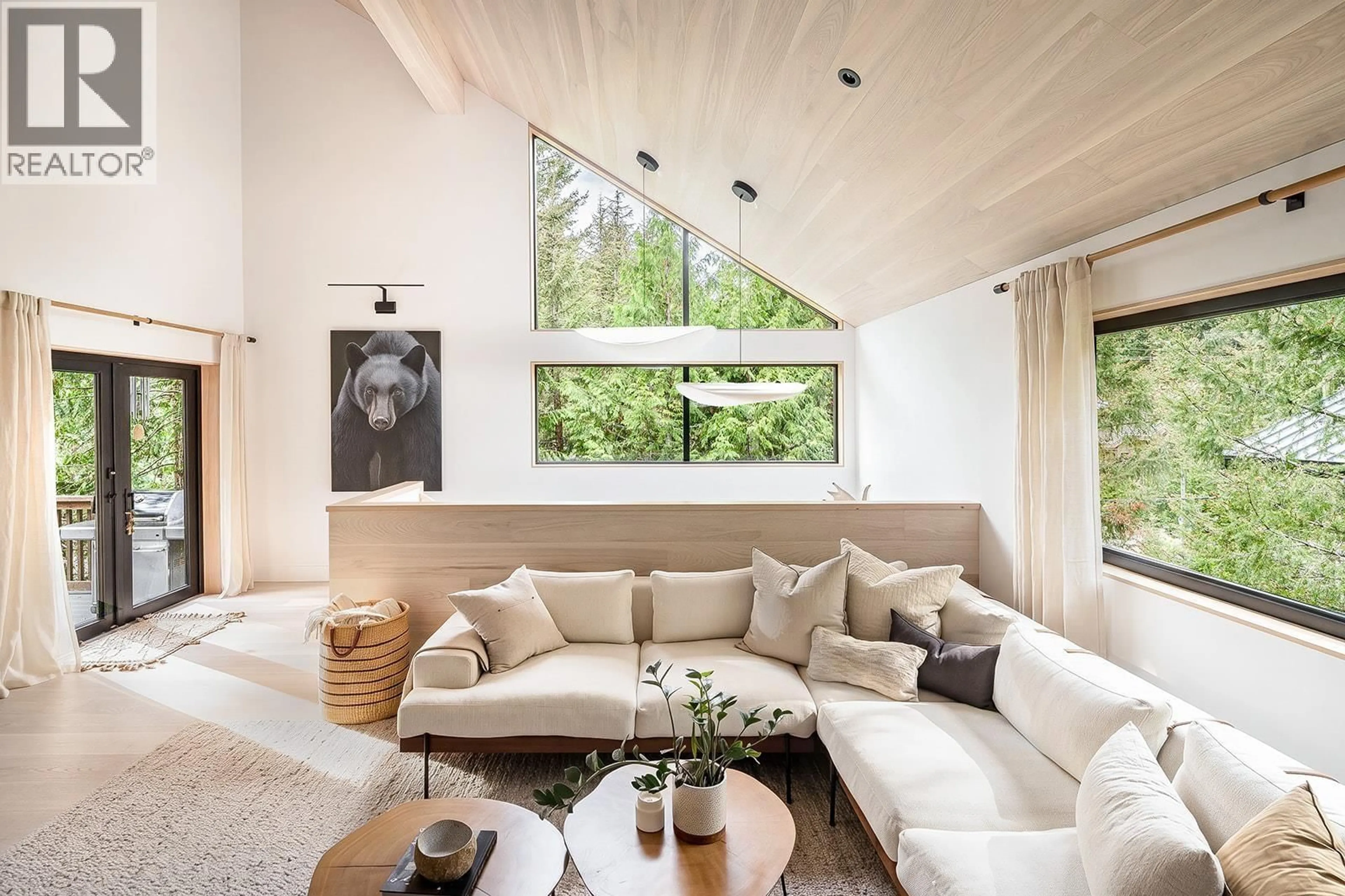 Living room with furniture, unknown for 2524 WHISTLER ROAD, Whistler British Columbia V8E0A6