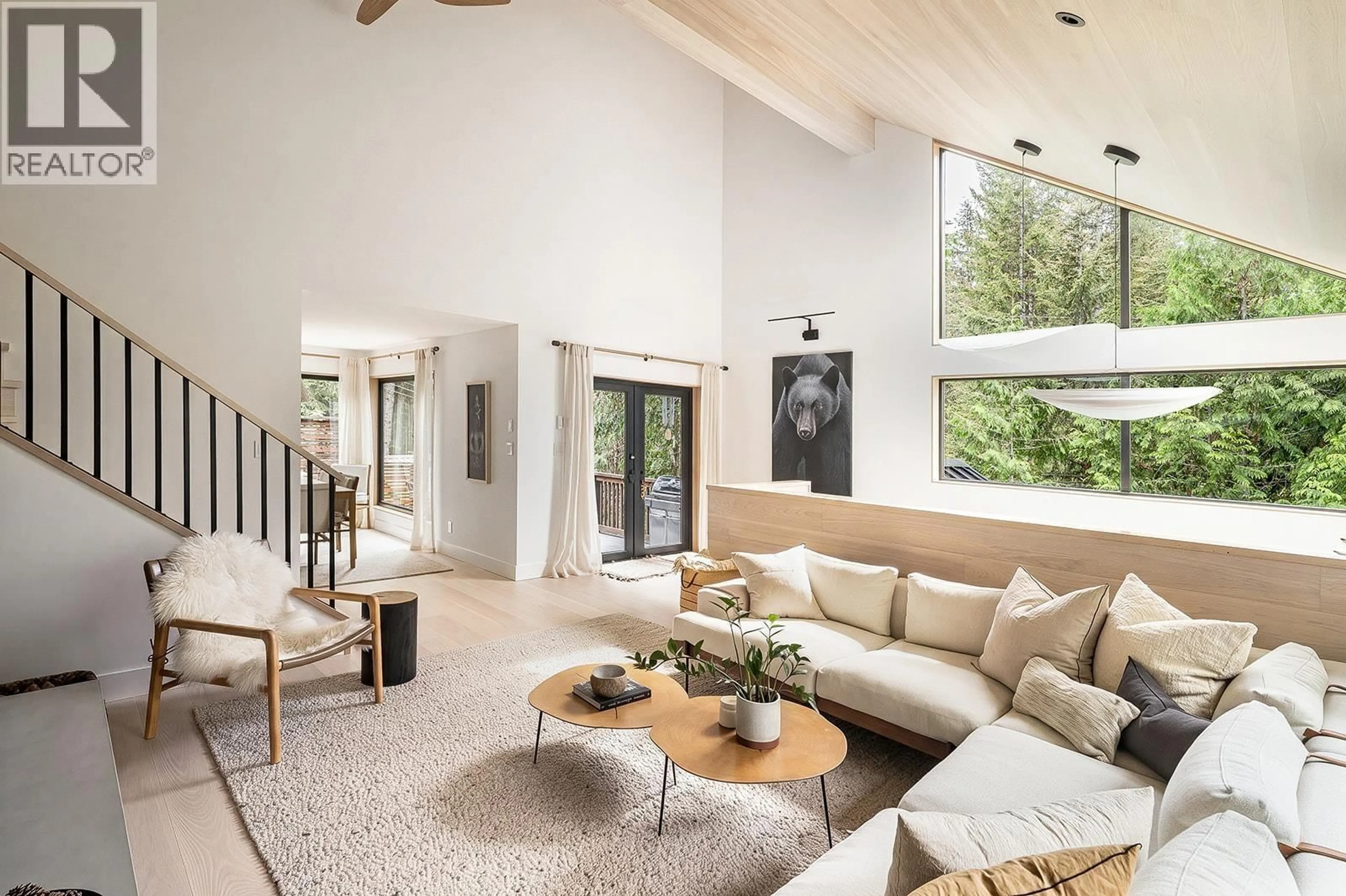 Living room with furniture, unknown for 2524 WHISTLER ROAD, Whistler British Columbia V8E0A6