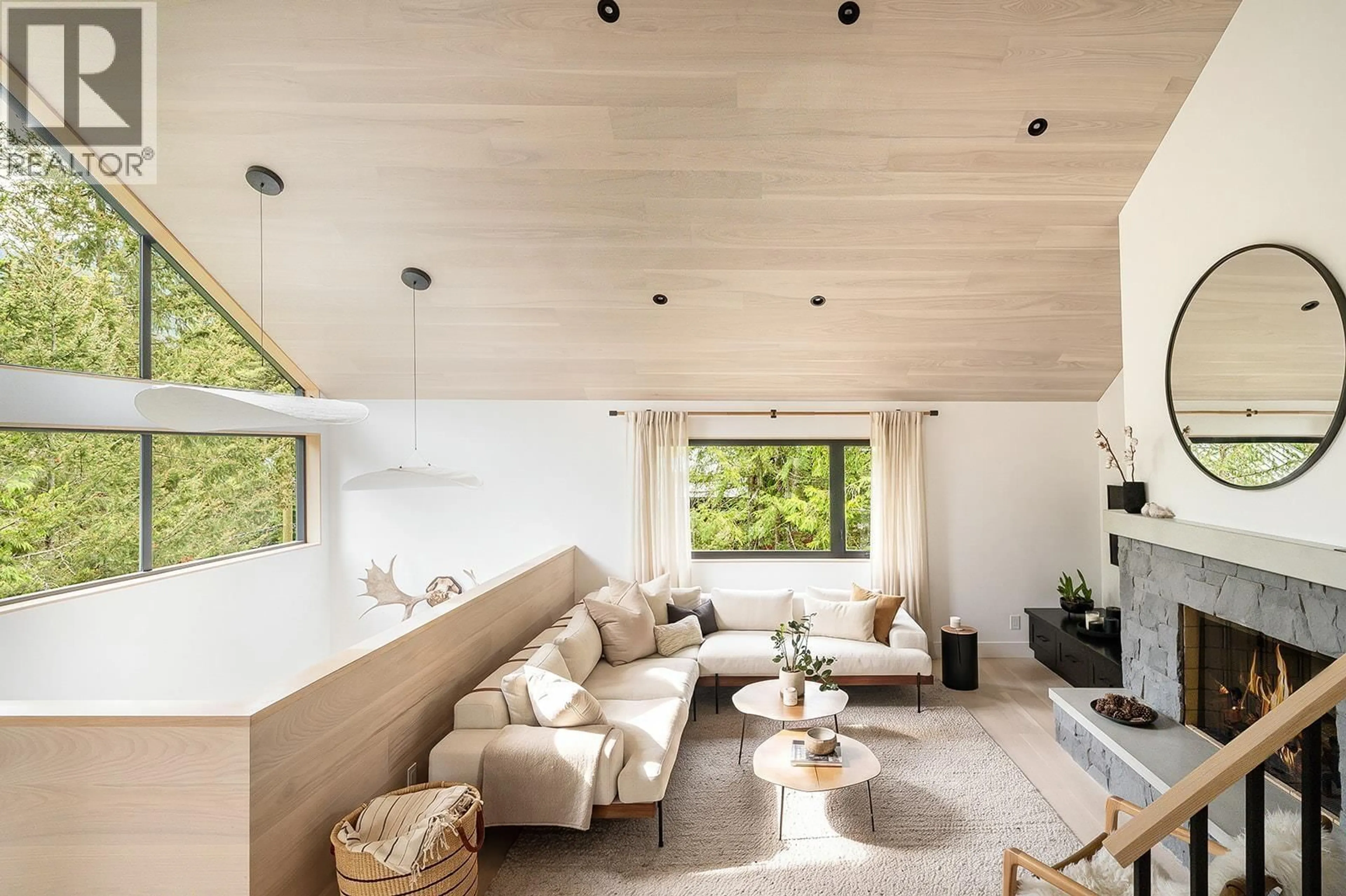 Living room with furniture, unknown for 2524 WHISTLER ROAD, Whistler British Columbia V8E0A6