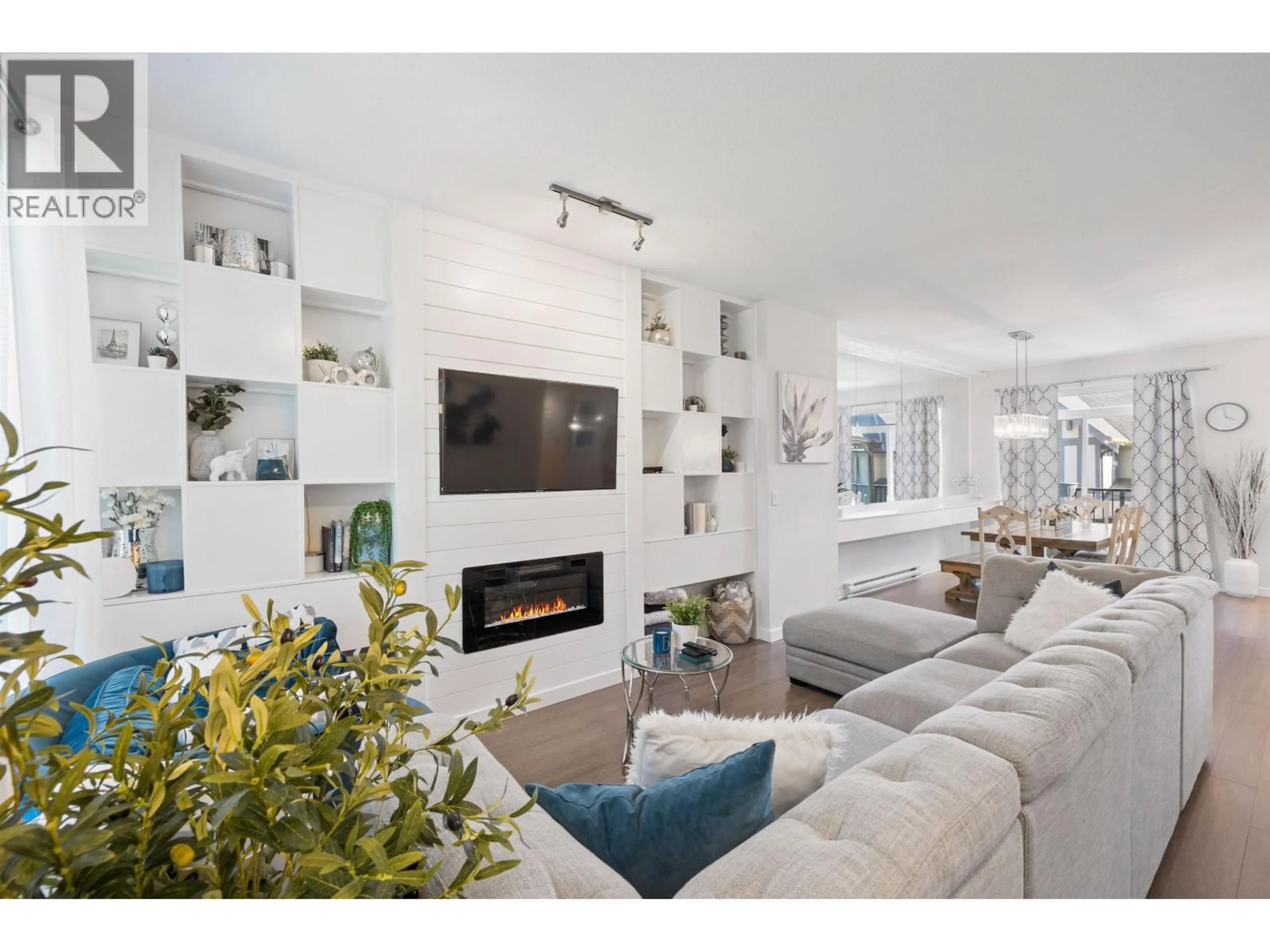 Living room with furniture, unknown for 149 - 3500 BURKE VILLAGE PROMENADE, Coquitlam British Columbia V3E0N2