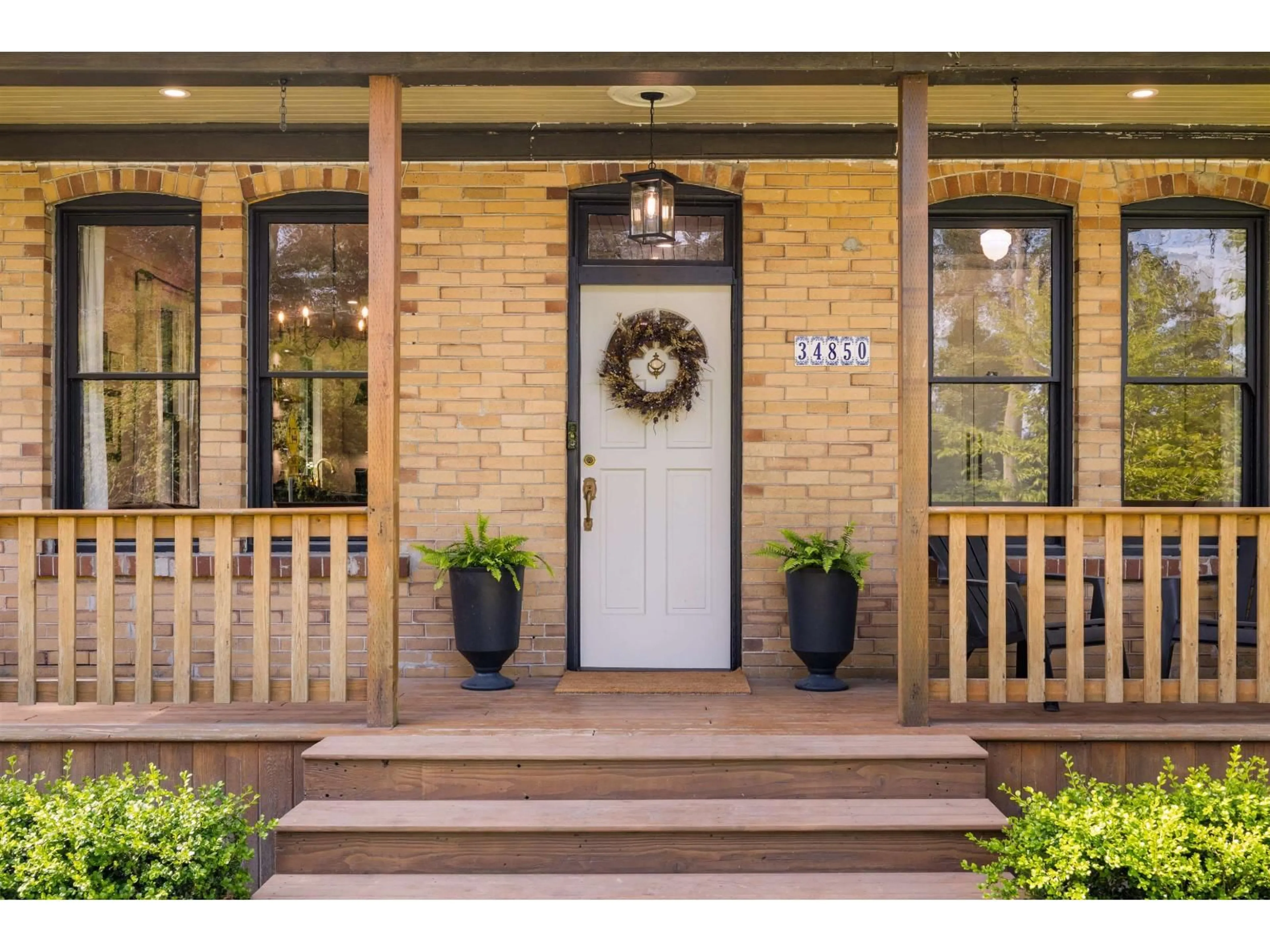 Unknown for 34850 CLAYBURN ROAD, Abbotsford British Columbia V2S7Y9