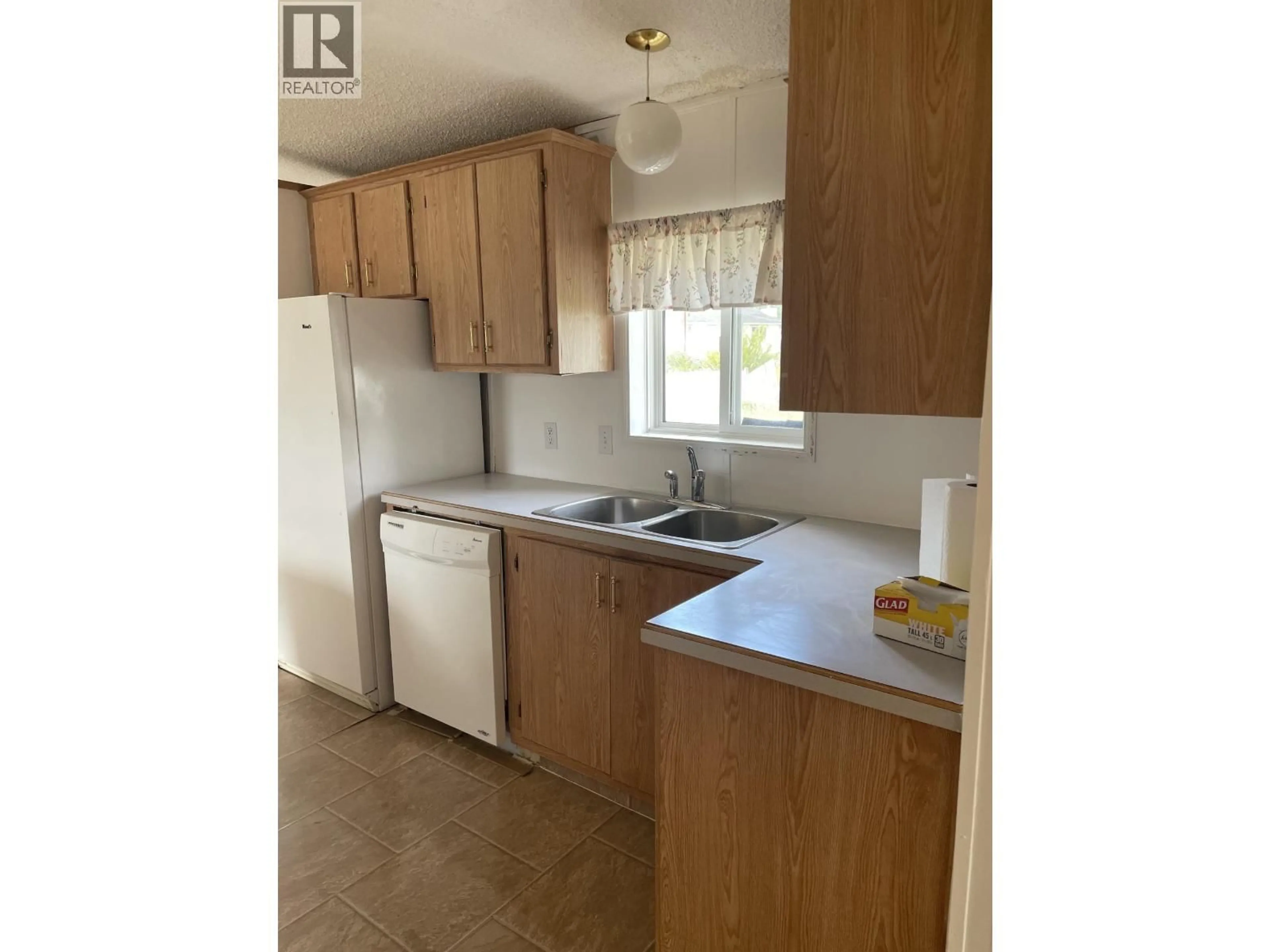 Standard kitchen, unknown for 5204 ASPEN CRESCENT, Fort Nelson British Columbia V0C1R0
