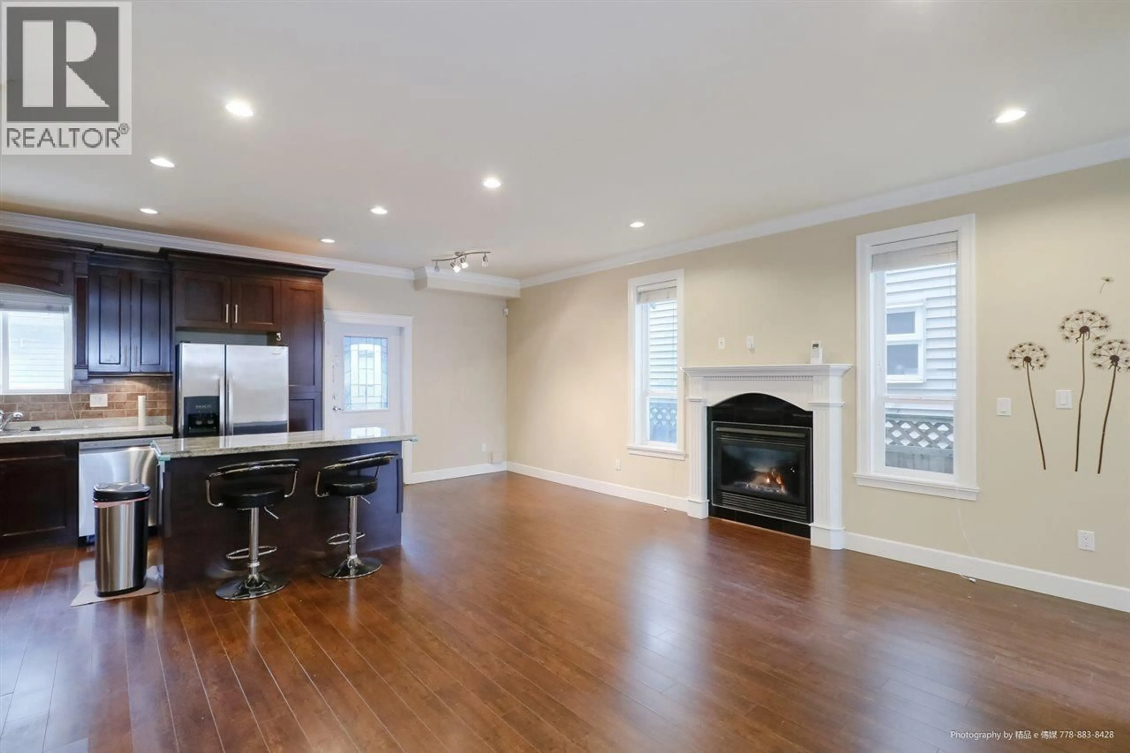 Open concept kitchen, wood/laminate floor for 7240 STRIDE AVENUE, Burnaby British Columbia V3N1T9