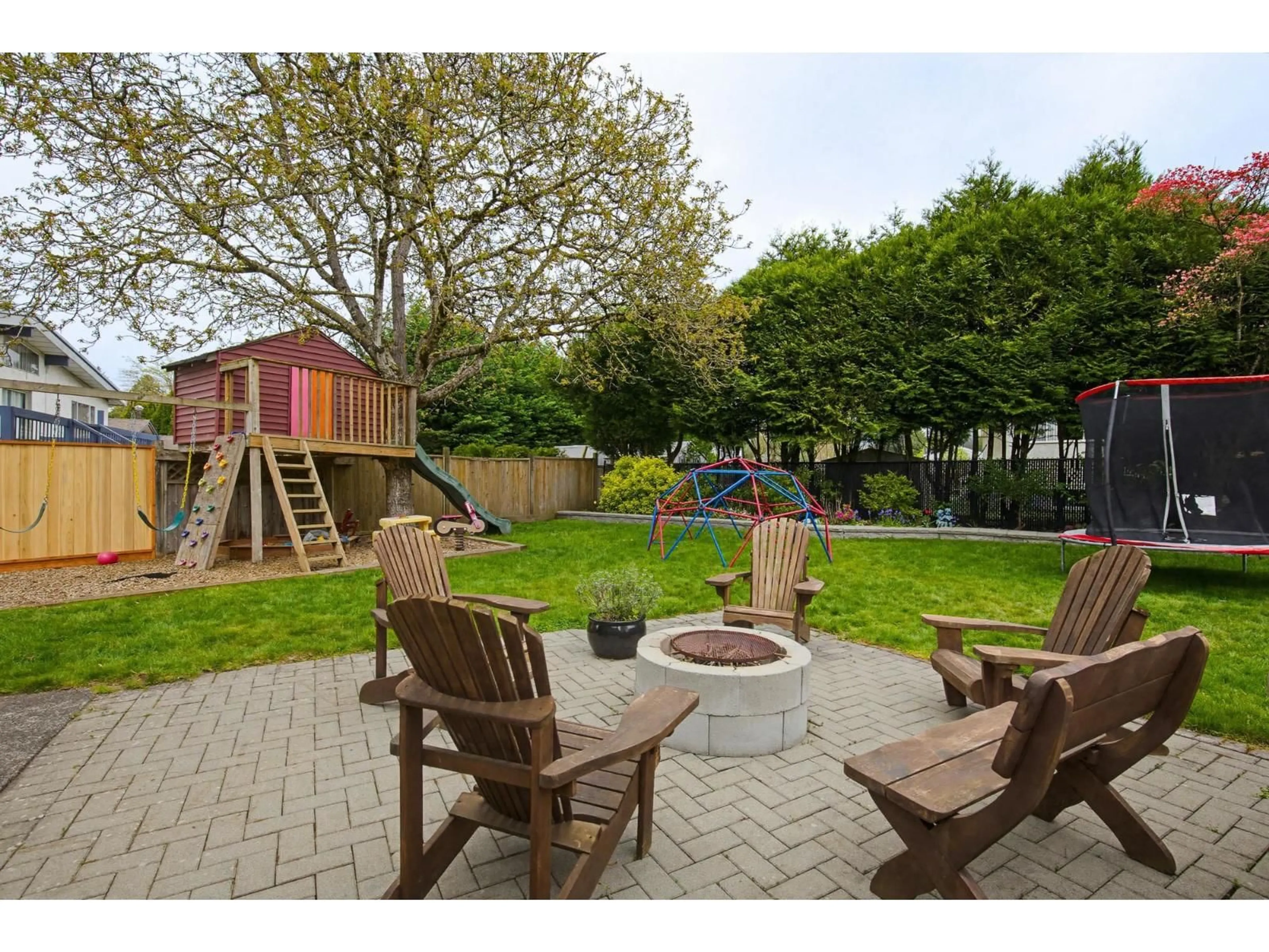 Patio, street for 2662 SHEFFIELD WAY, Abbotsford British Columbia V2S4B8