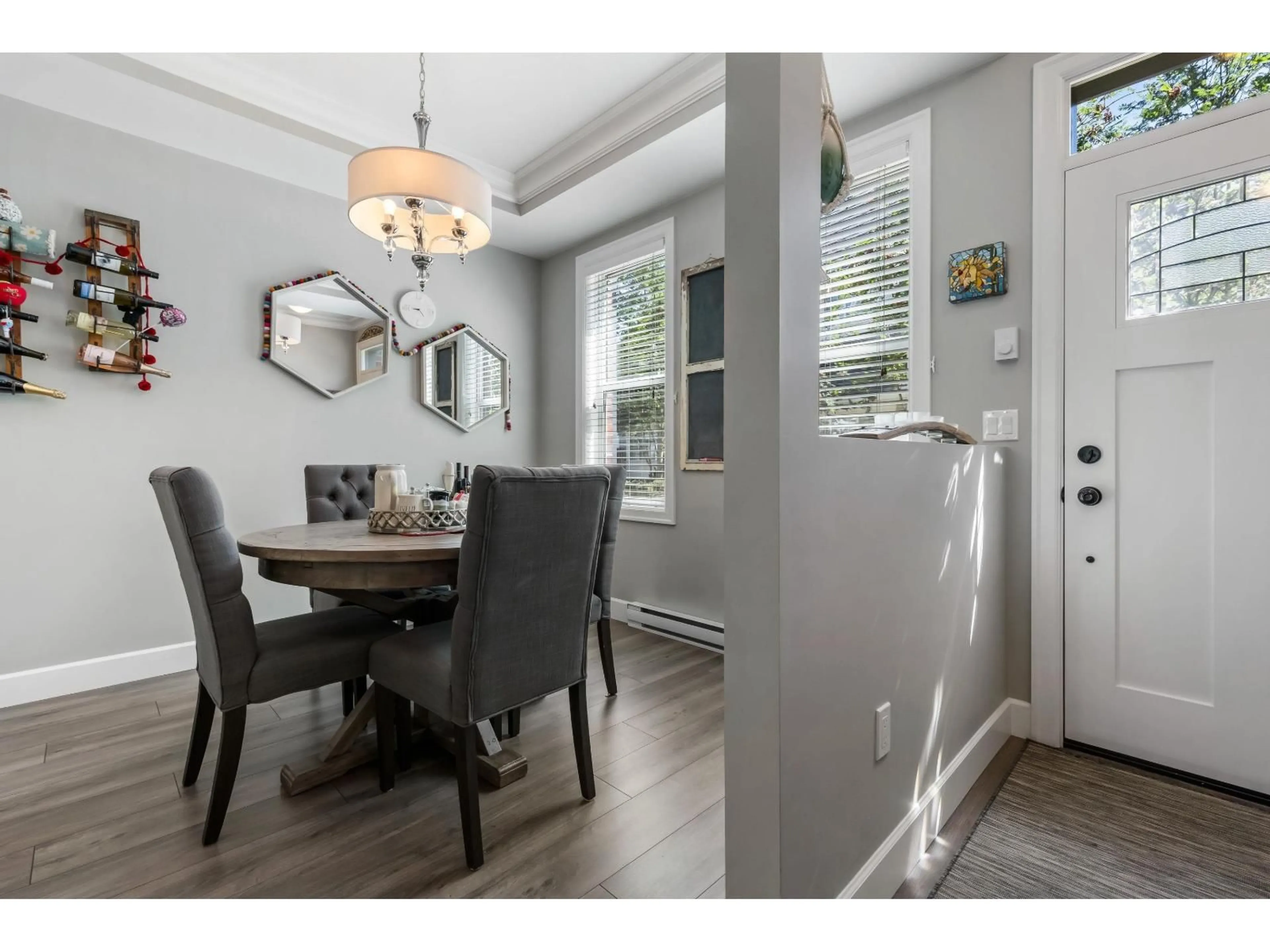Dining room, wood/laminate floor for 24 - 45462 TAMIHI WAY, Chilliwack British Columbia V2R0Y2