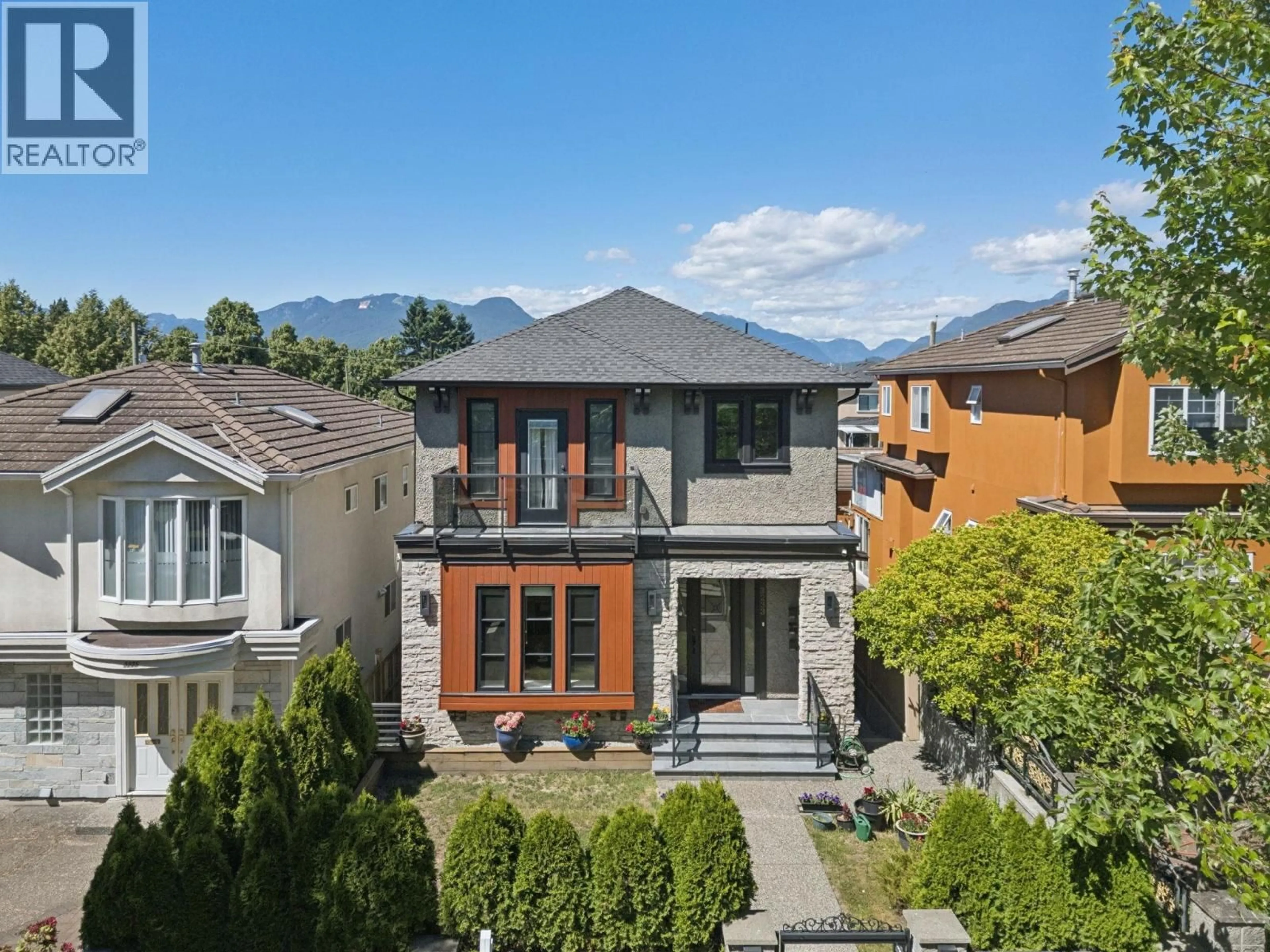 Unknown for 3233 GRANT STREET, Vancouver British Columbia V5K3J1