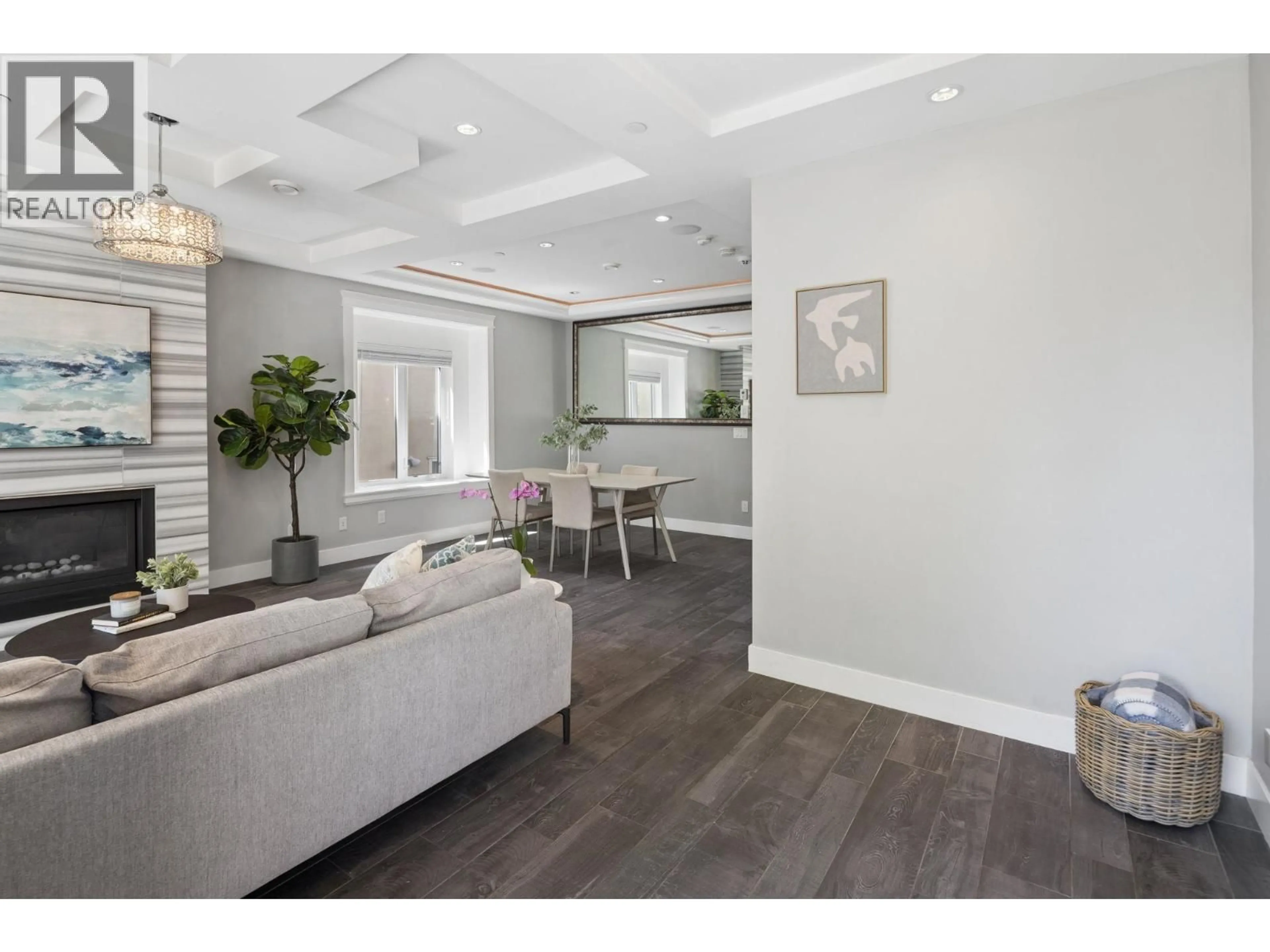 Unknown for 3233 GRANT STREET, Vancouver British Columbia V5K3J1