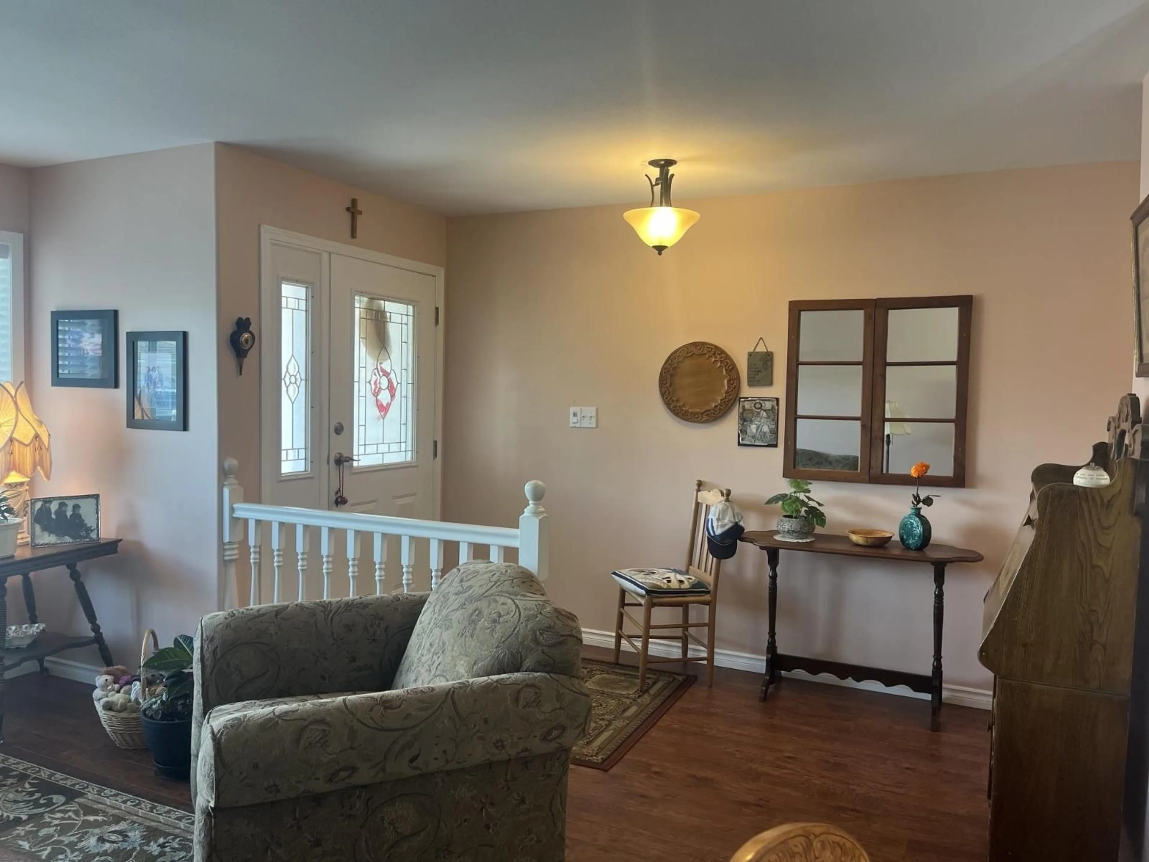 Living room with furniture, unknown for 18 - 46485 AIRPORT ROAD, Chilliwack British Columbia V2P7Y1