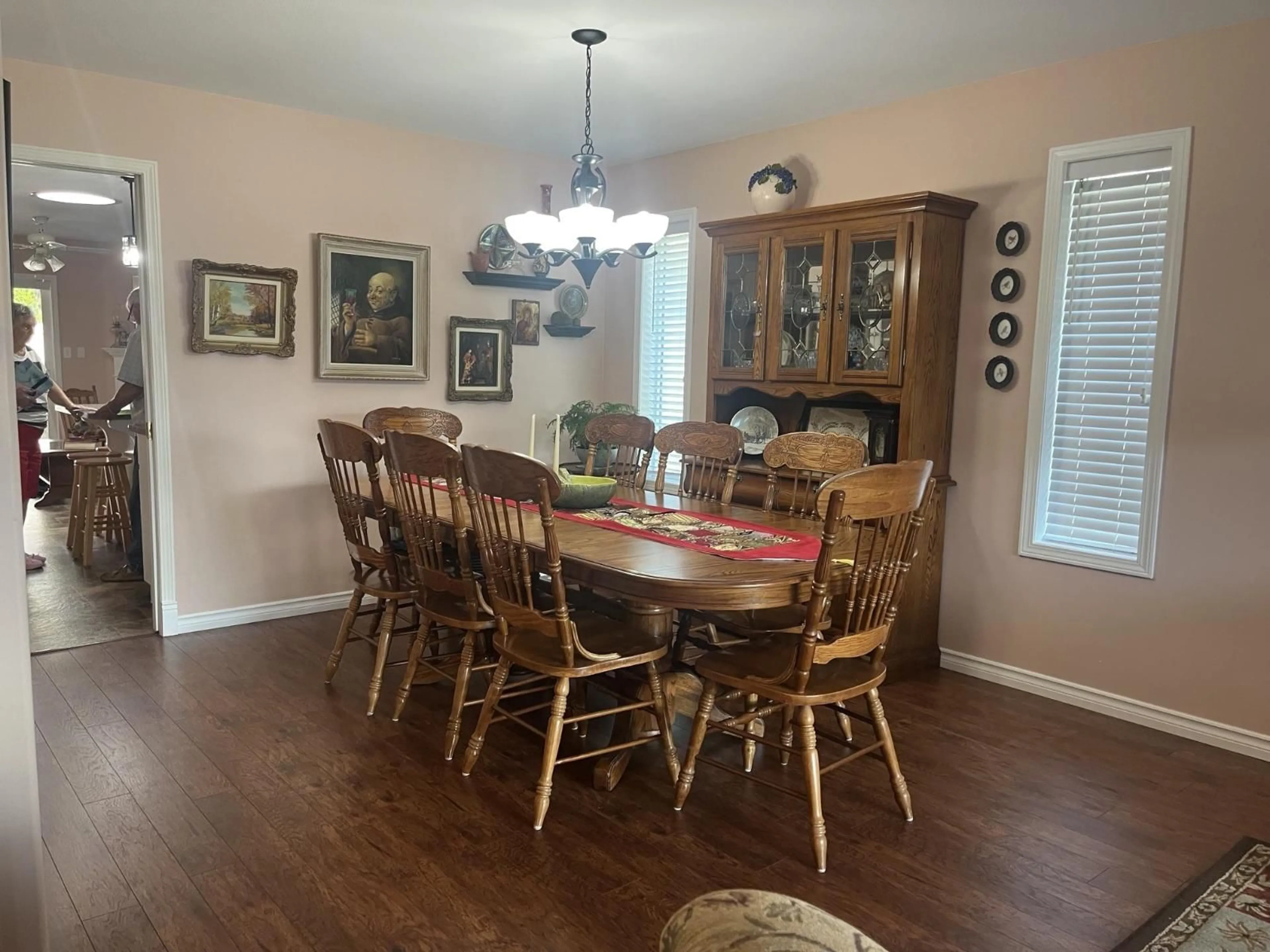 Dining room, wood/laminate floor for 18 - 46485 AIRPORT ROAD, Chilliwack British Columbia V2P7Y1