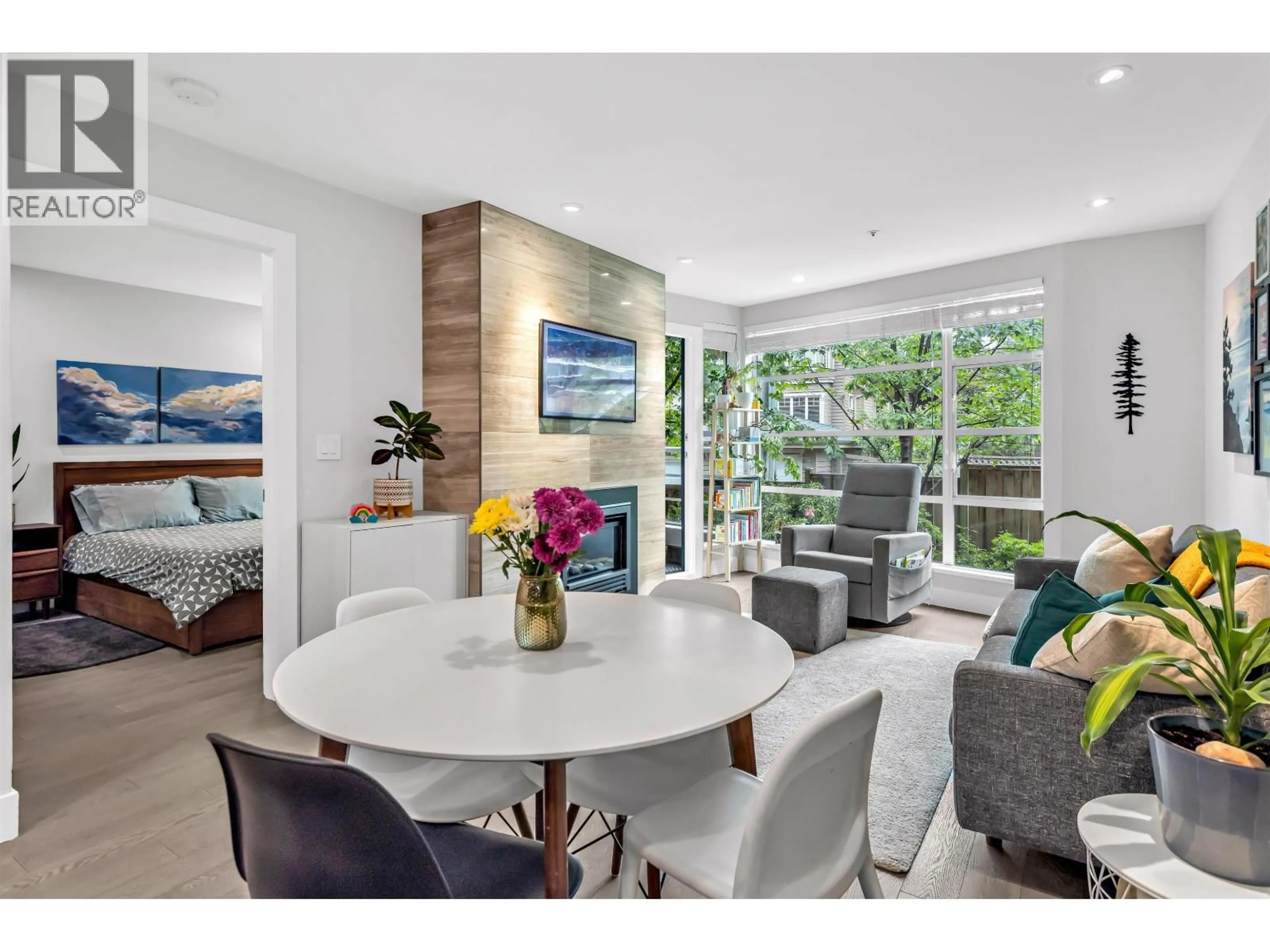 Unknown for 203 - 2555 4TH AVENUE, Vancouver British Columbia V6K1P5